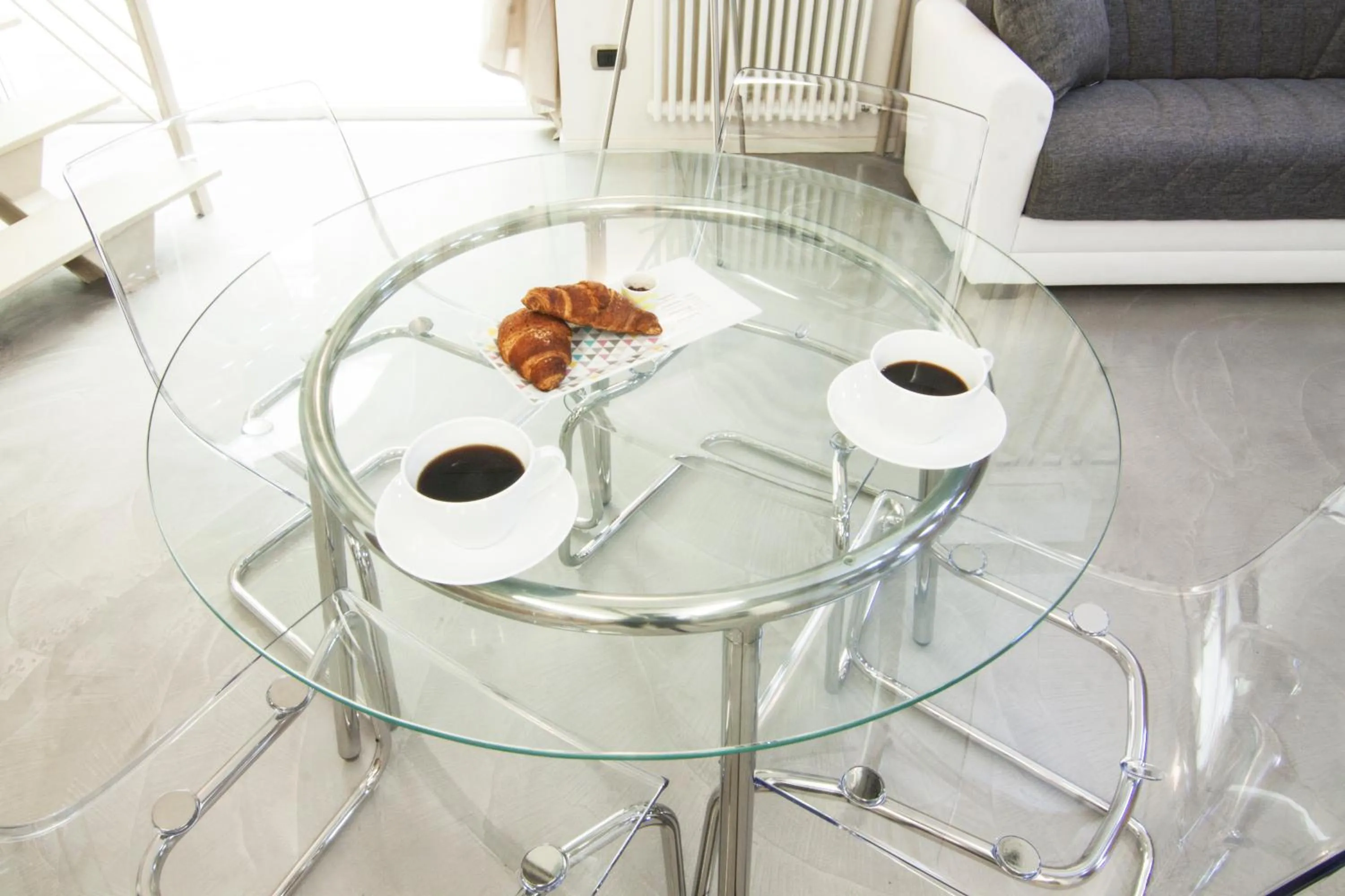 Dining area in Alessia's Flat - Mac Mahon