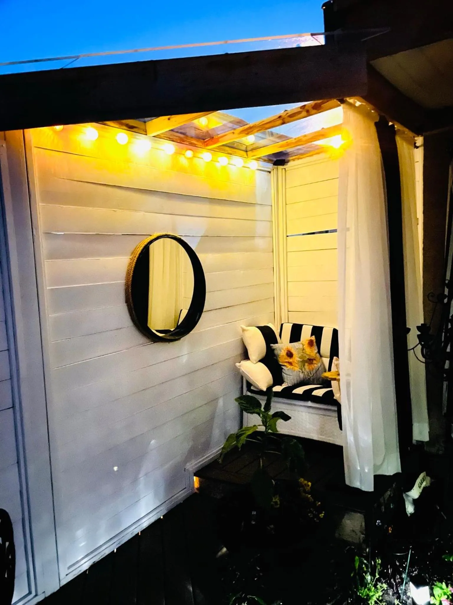 Night in Donna's Bed & Breakfast