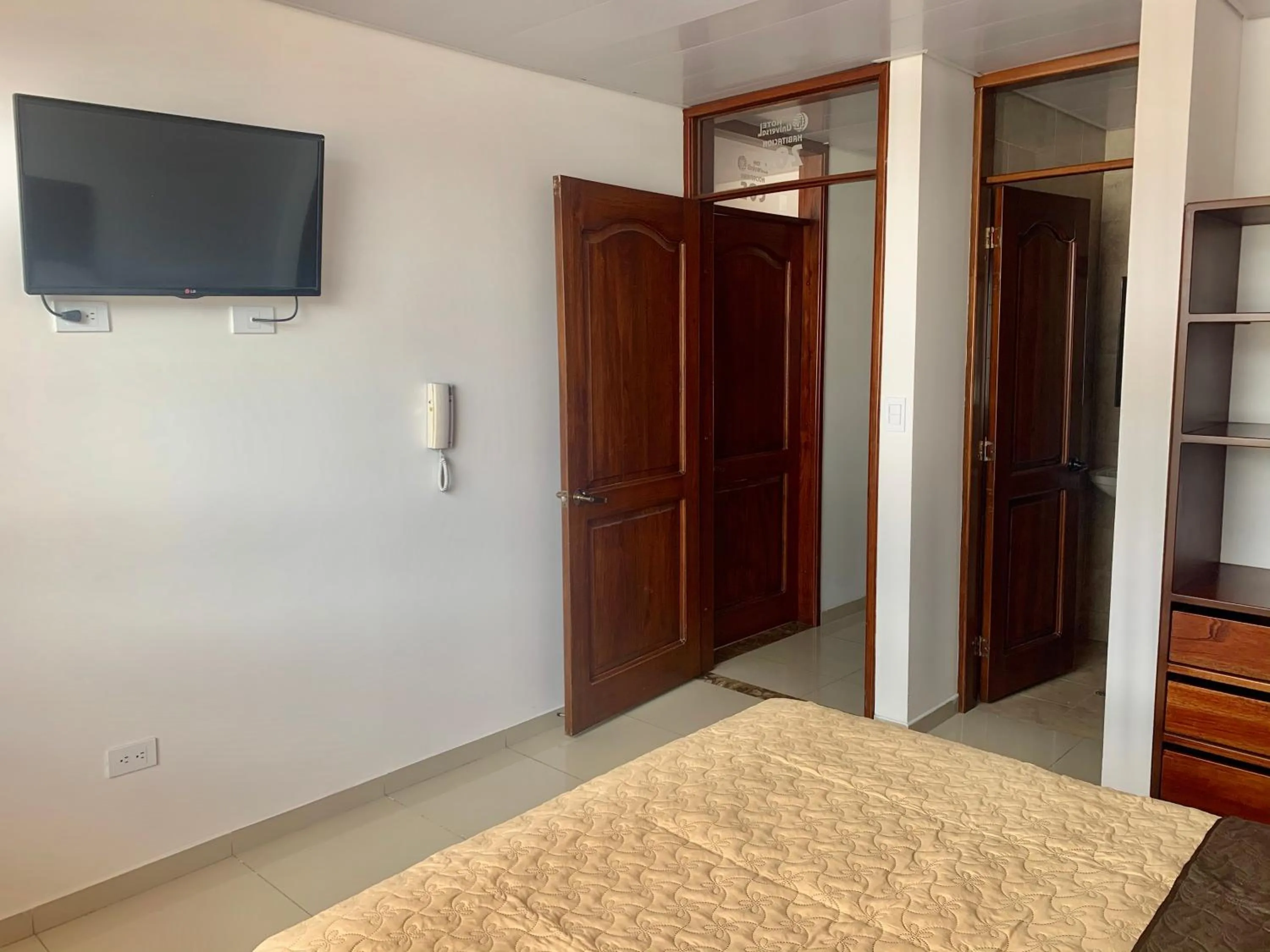 TV/Entertainment Center in Hotel Universal