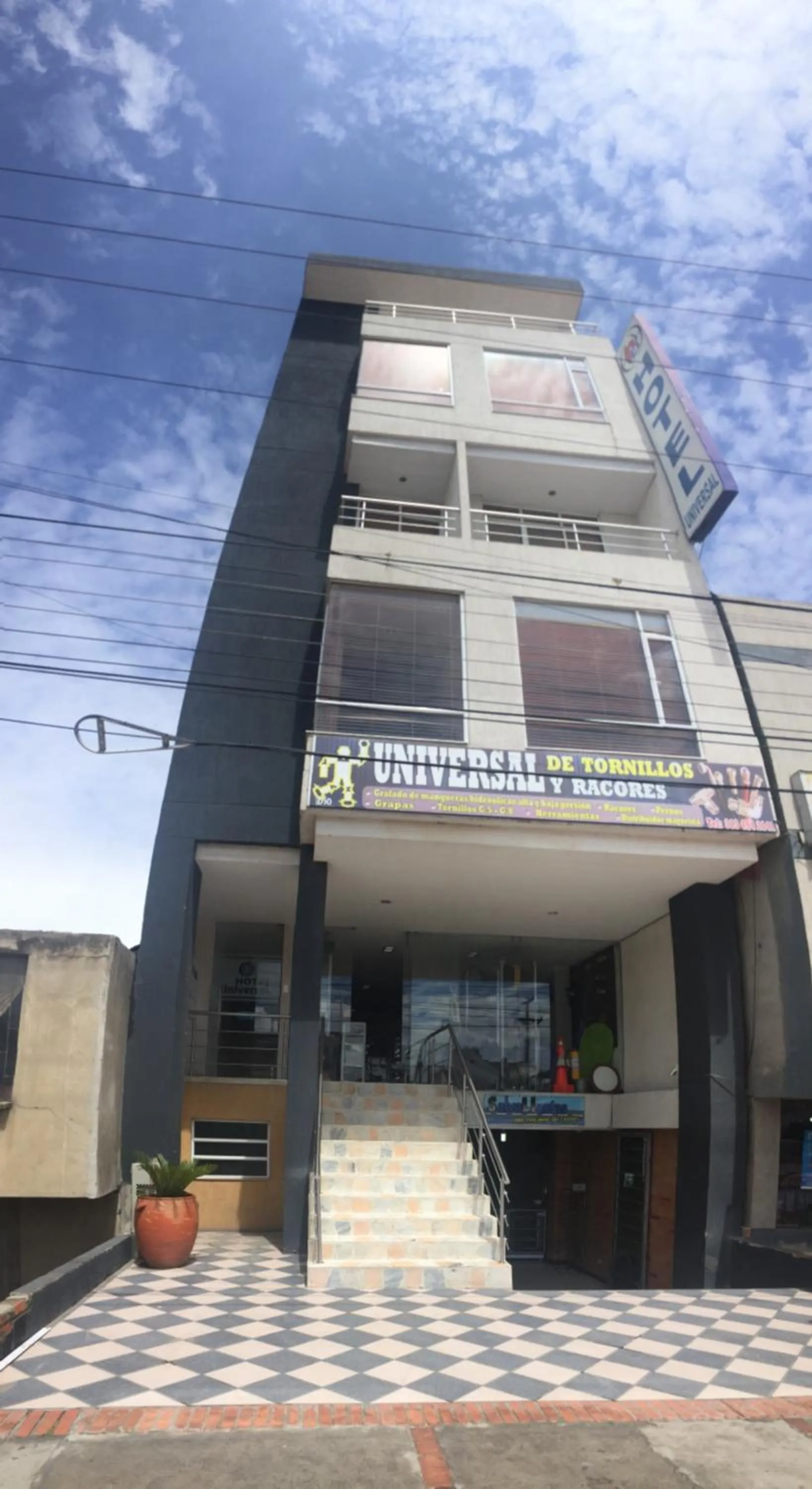 Facade/entrance, Property Building in Hotel Universal