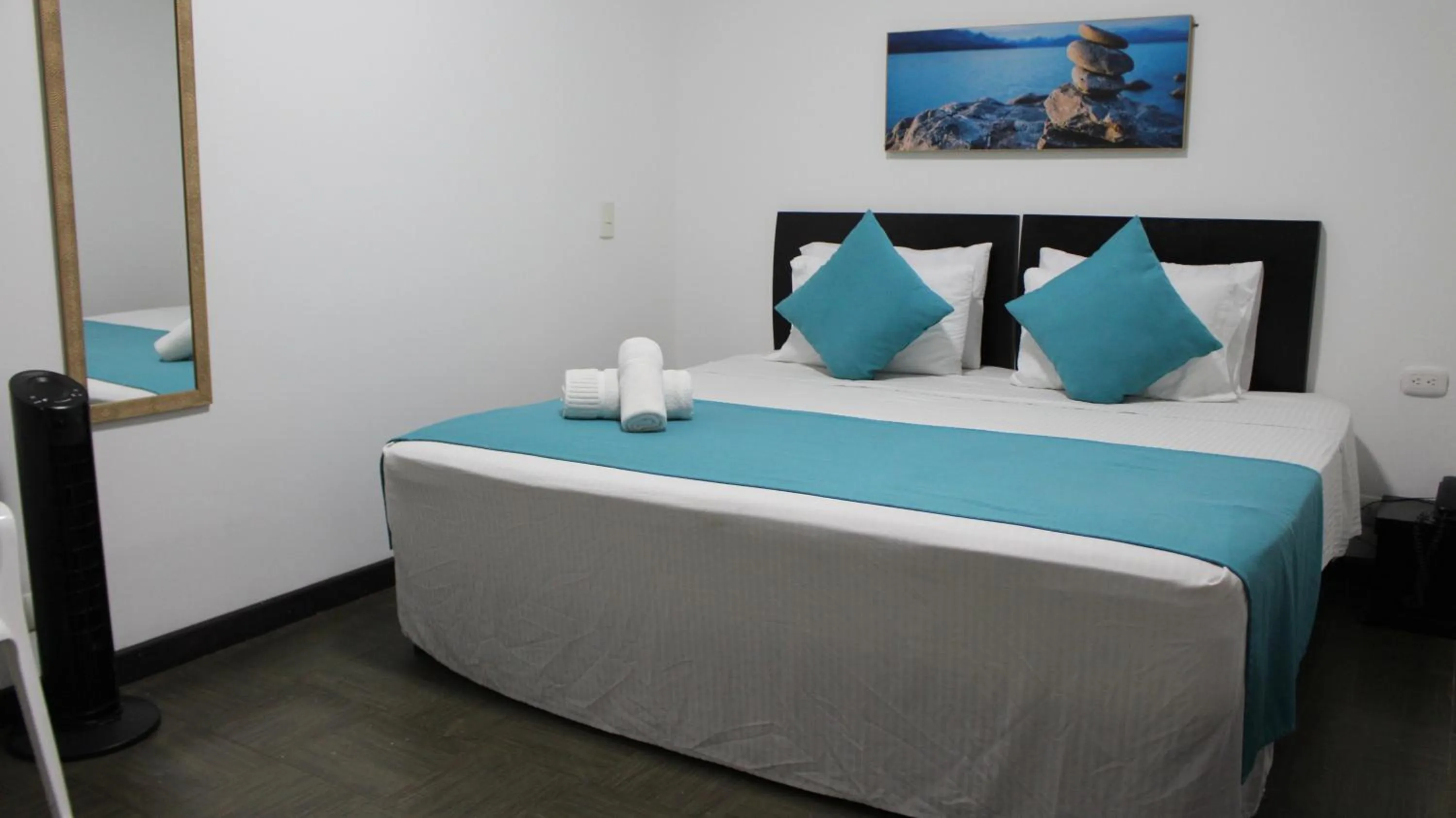 Bedroom, Bed in Hotel Los Cristales