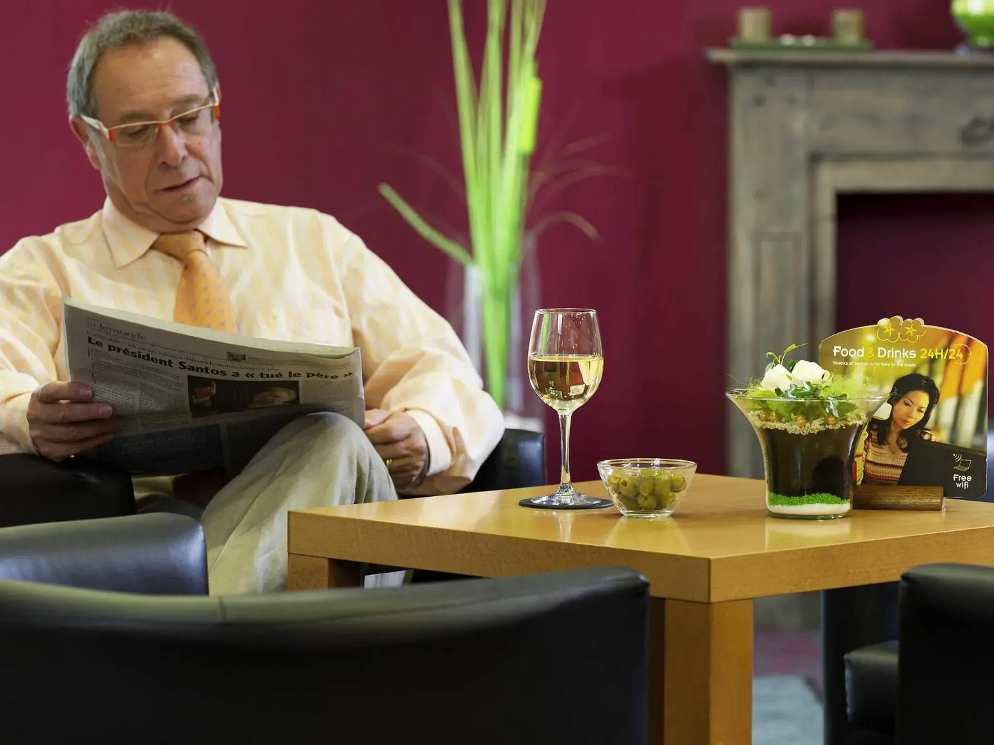 Lounge or bar in ibis Liège Seraing Lounge or bar in ibis Liège Seraing