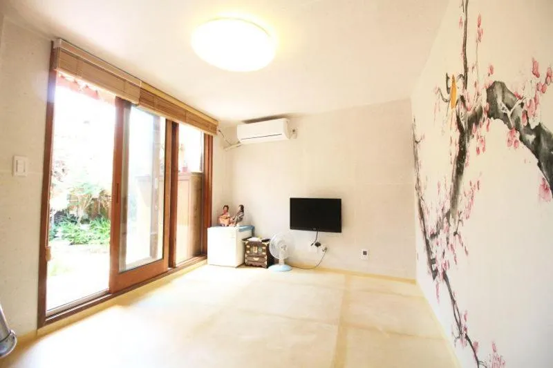 Bedroom, Bed in Sori poonggyung