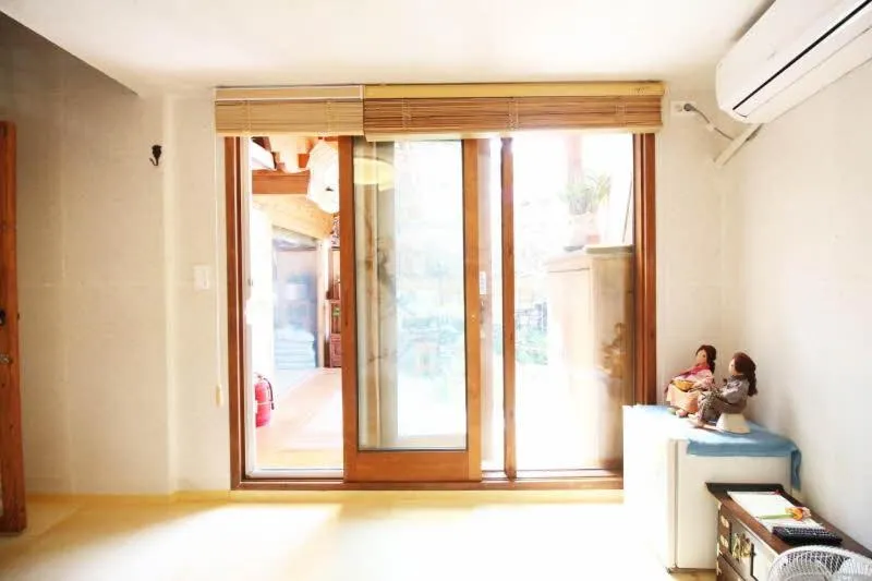 Decorative detail in Sori poonggyung