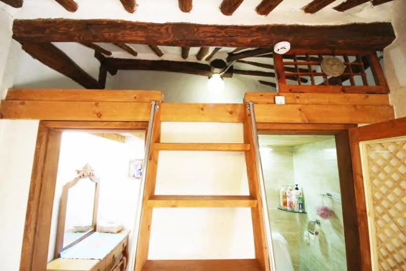 Bedroom in Sori poonggyung