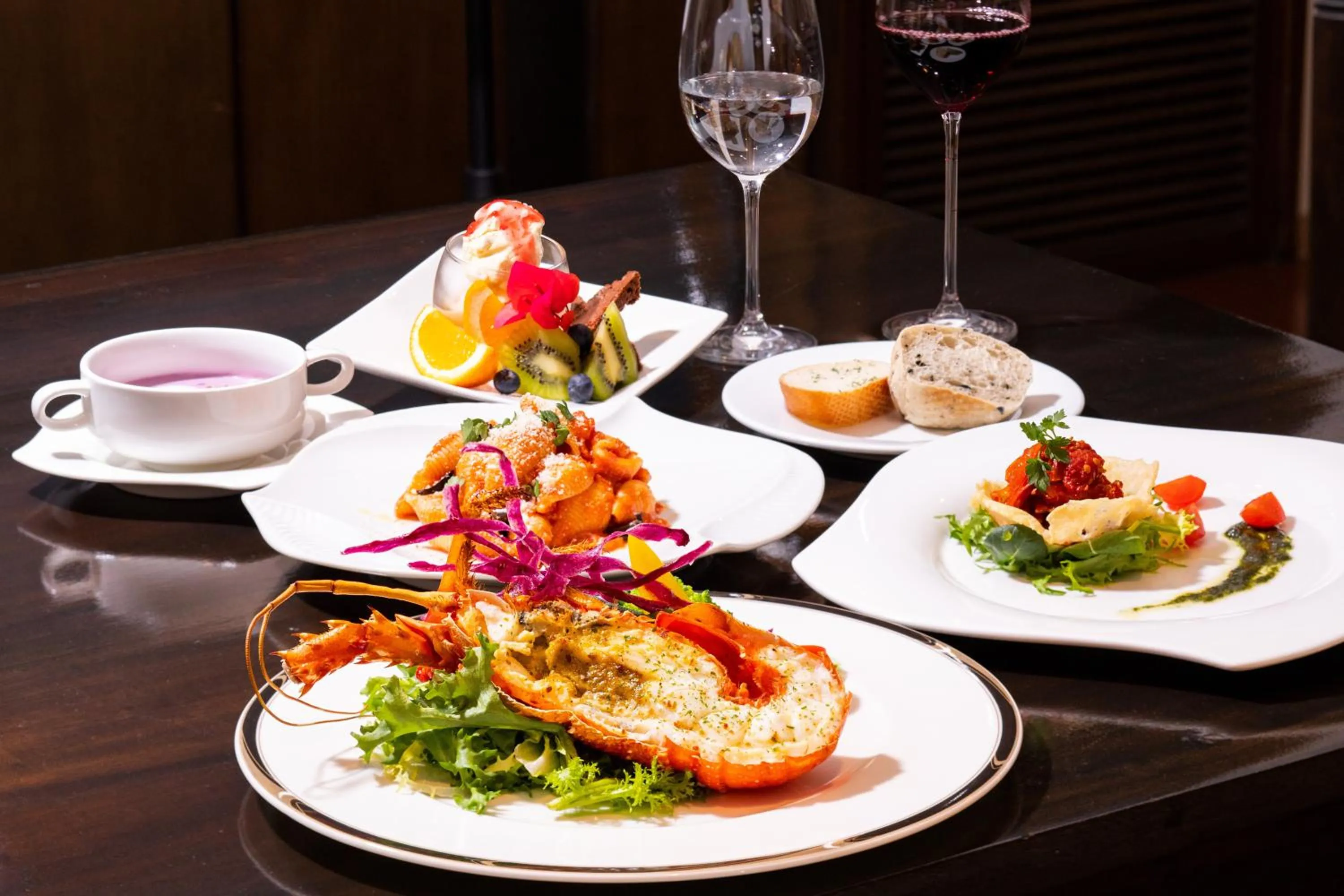 Restaurant/places to eat in Kerama Terrace