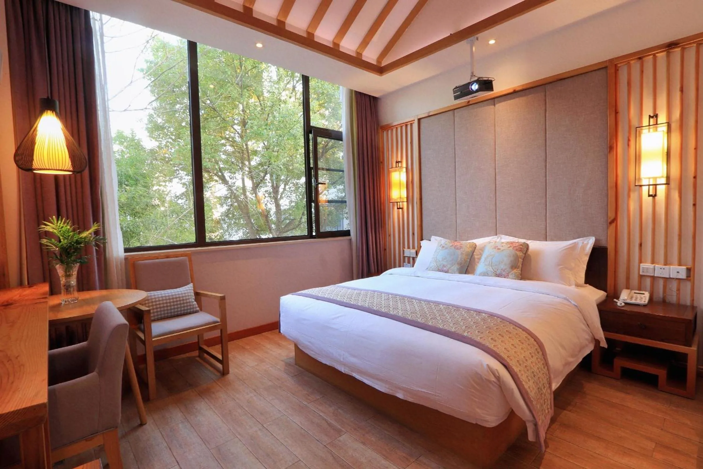 Garden view, Bed in Mild Spring Boutique Hotel