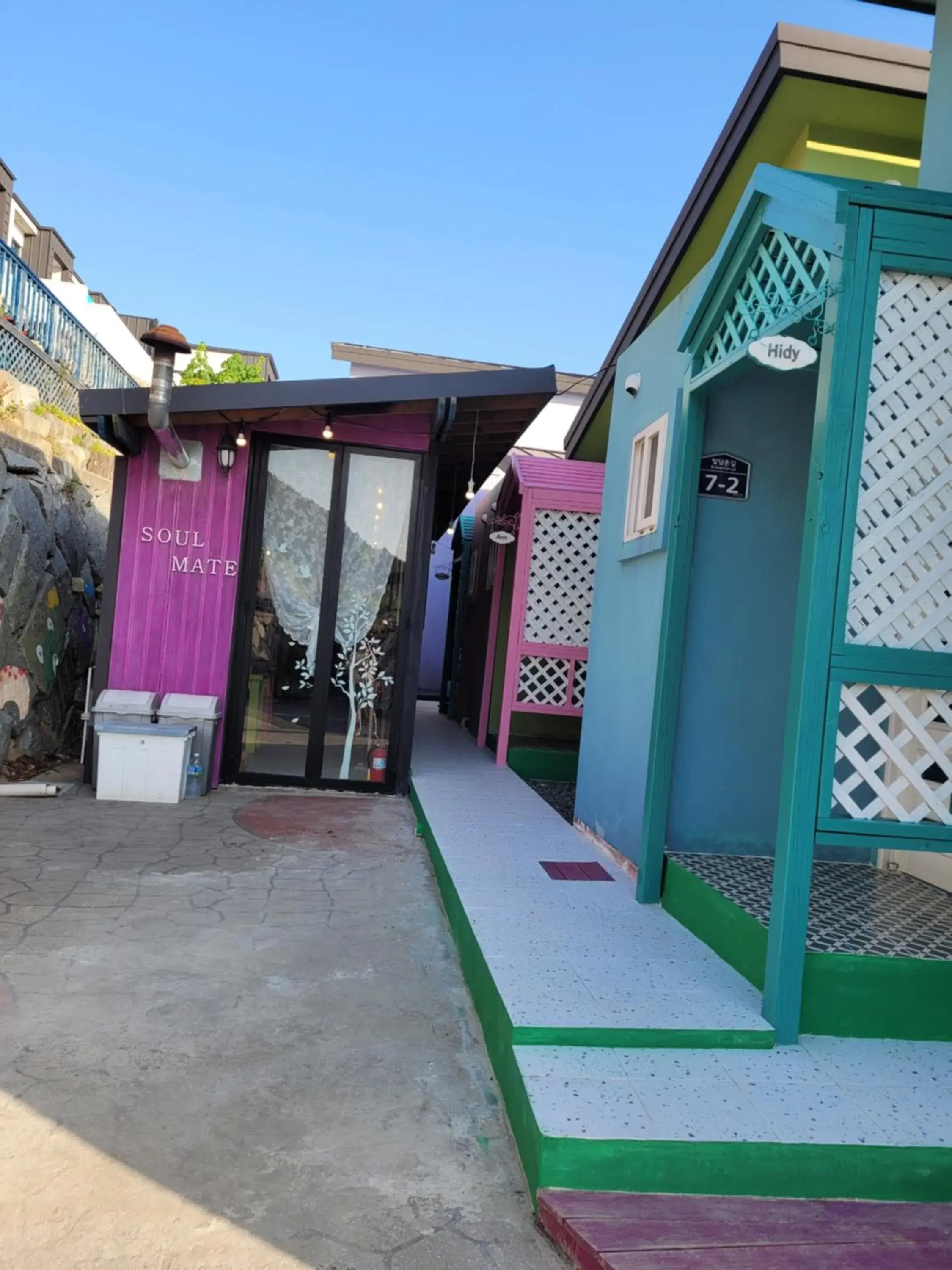 Property building in Soulmate Pension Property building in Soulmate Pension