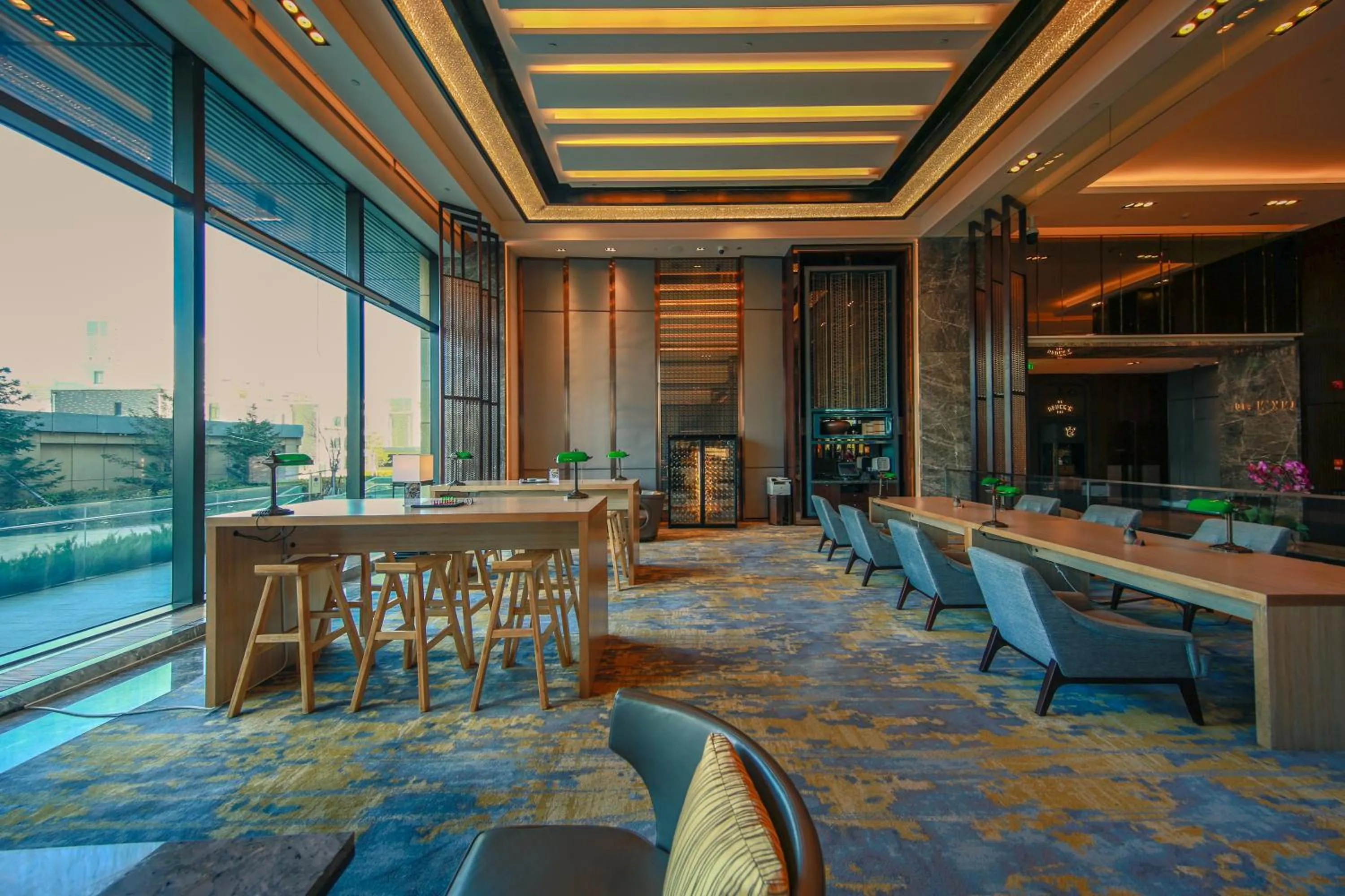 Lounge or bar in Shangri-La Songbei, Harbin