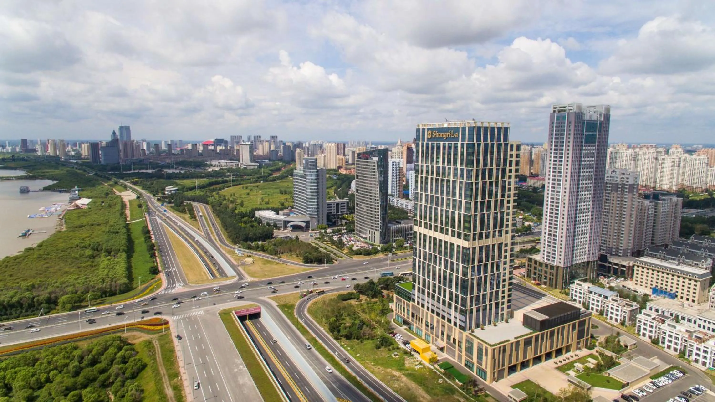 Property building in Shangri-La Songbei, Harbin