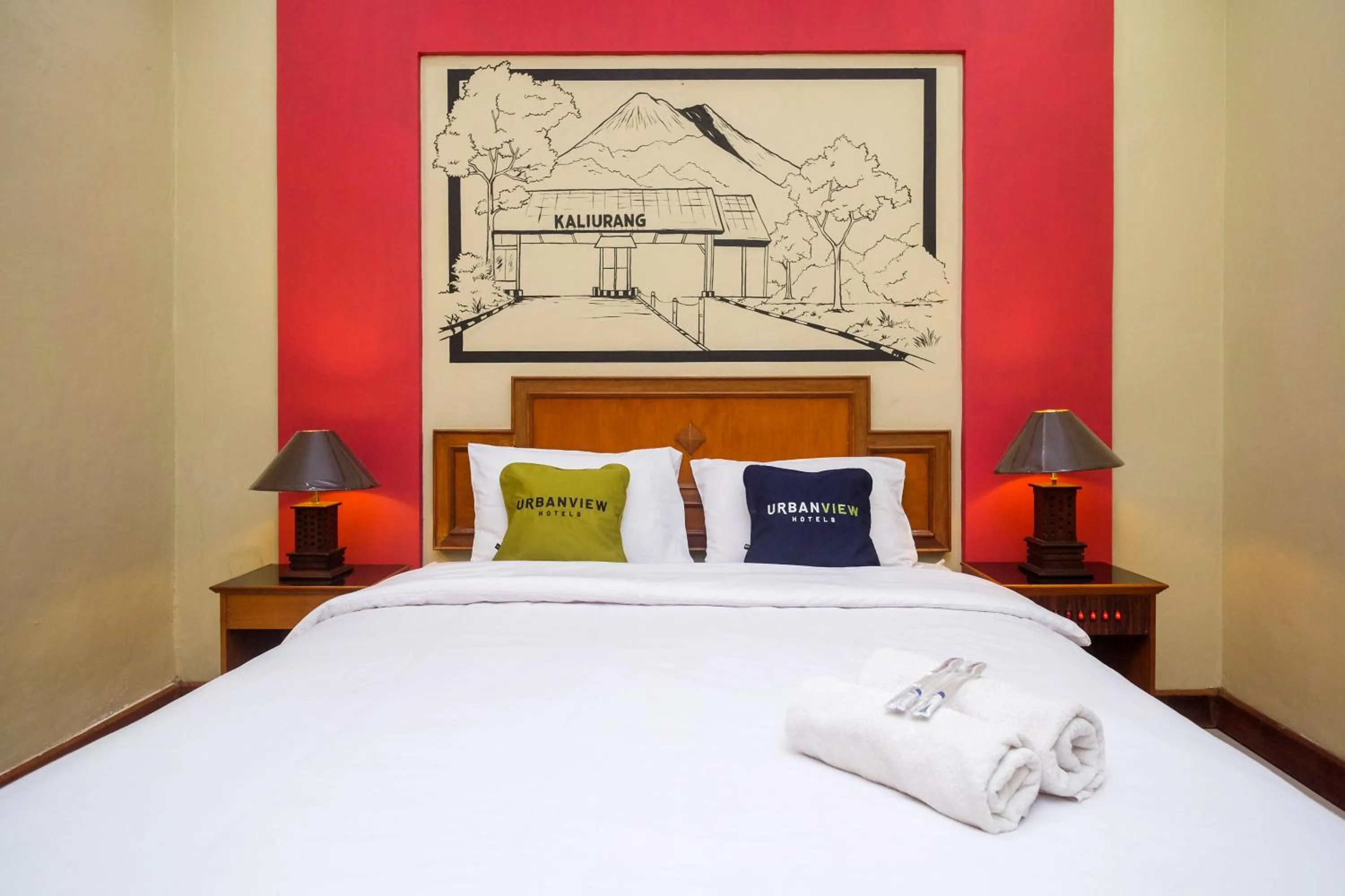 Bedroom, Bed in Urbanview Hotel Syariah Wisnugraha by RedDoorz