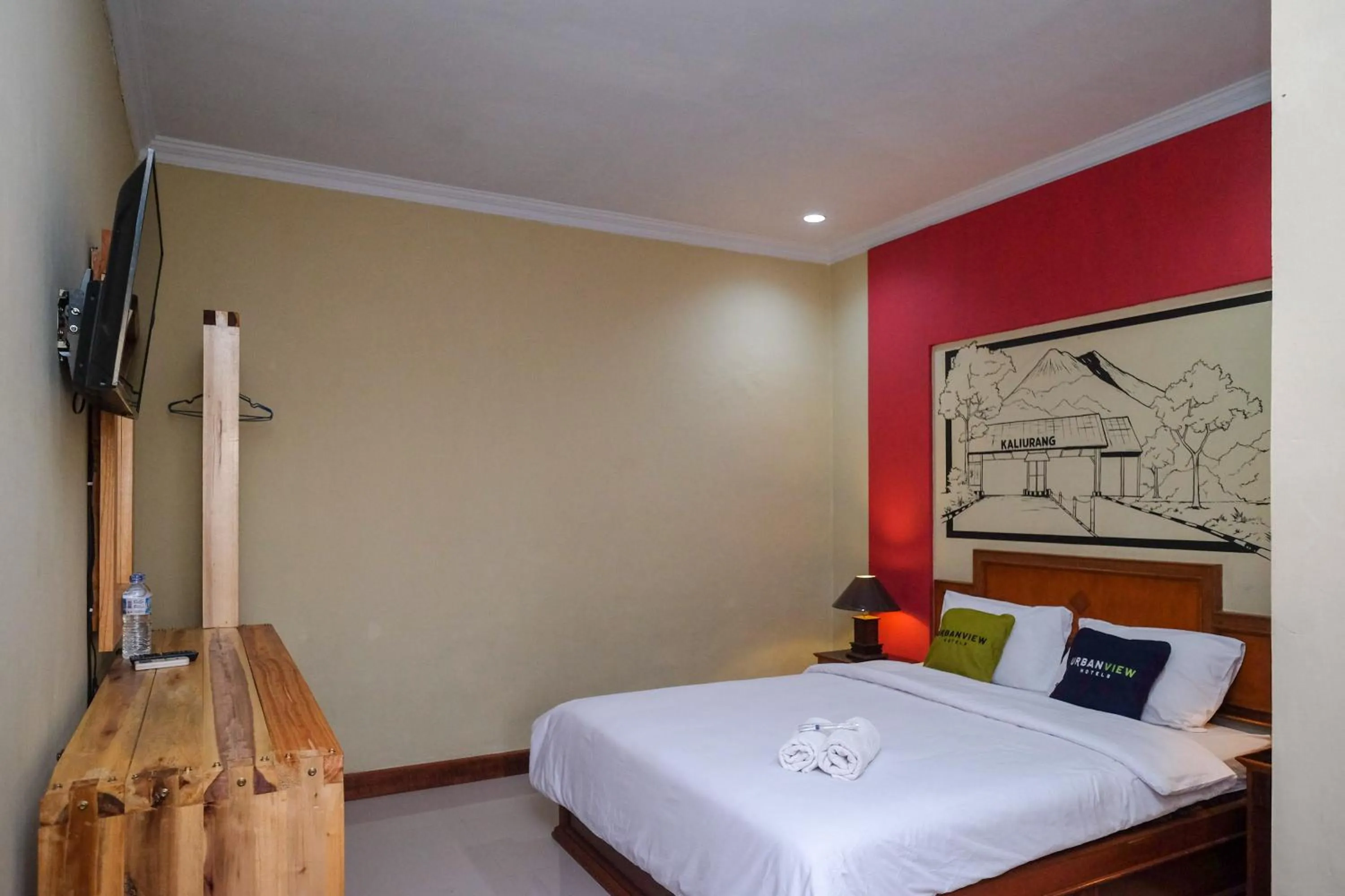 Bedroom, Bed in Urbanview Hotel Syariah Wisnugraha by RedDoorz