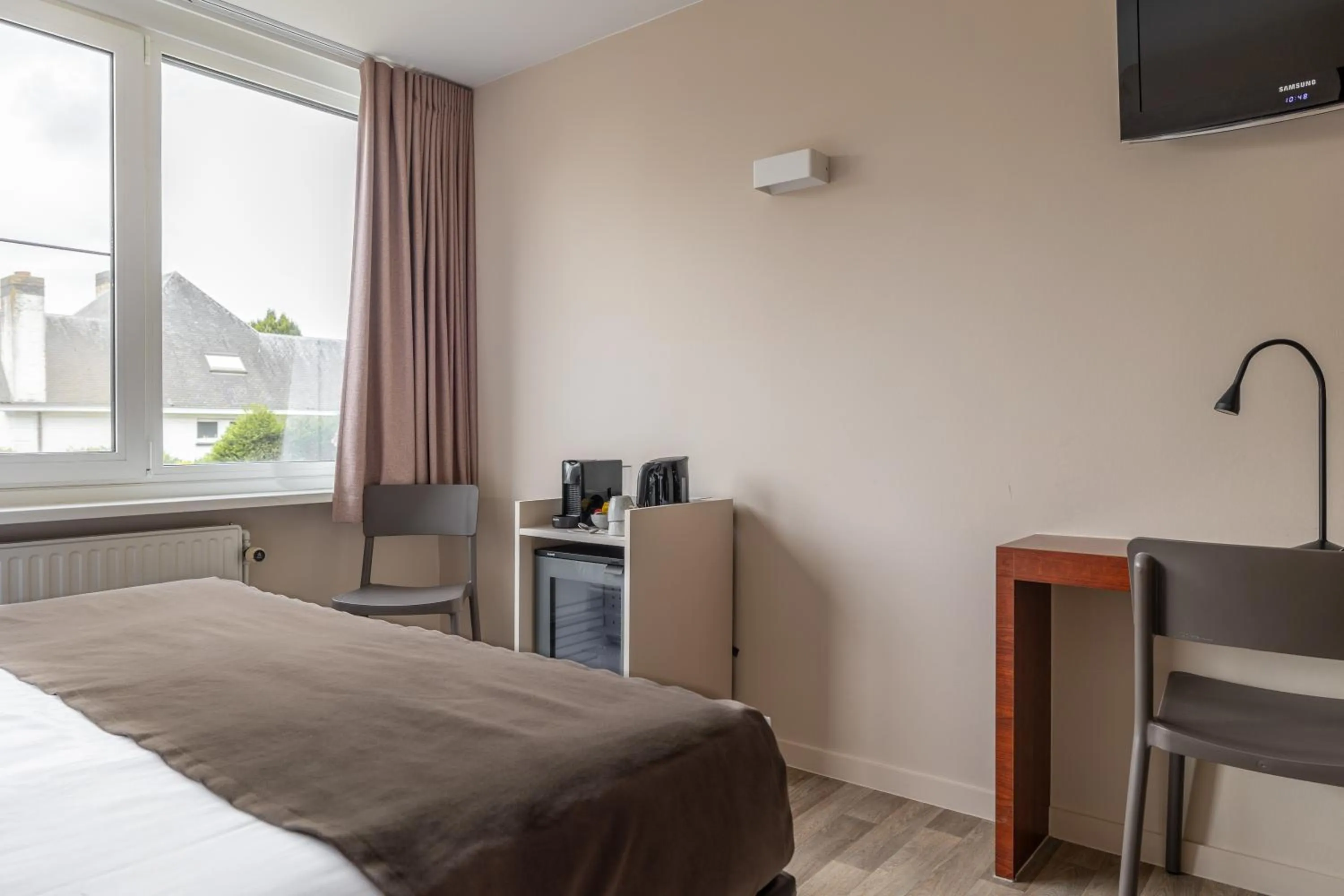 Photo of the whole room, Bed in Hotel Olympia in Bruges