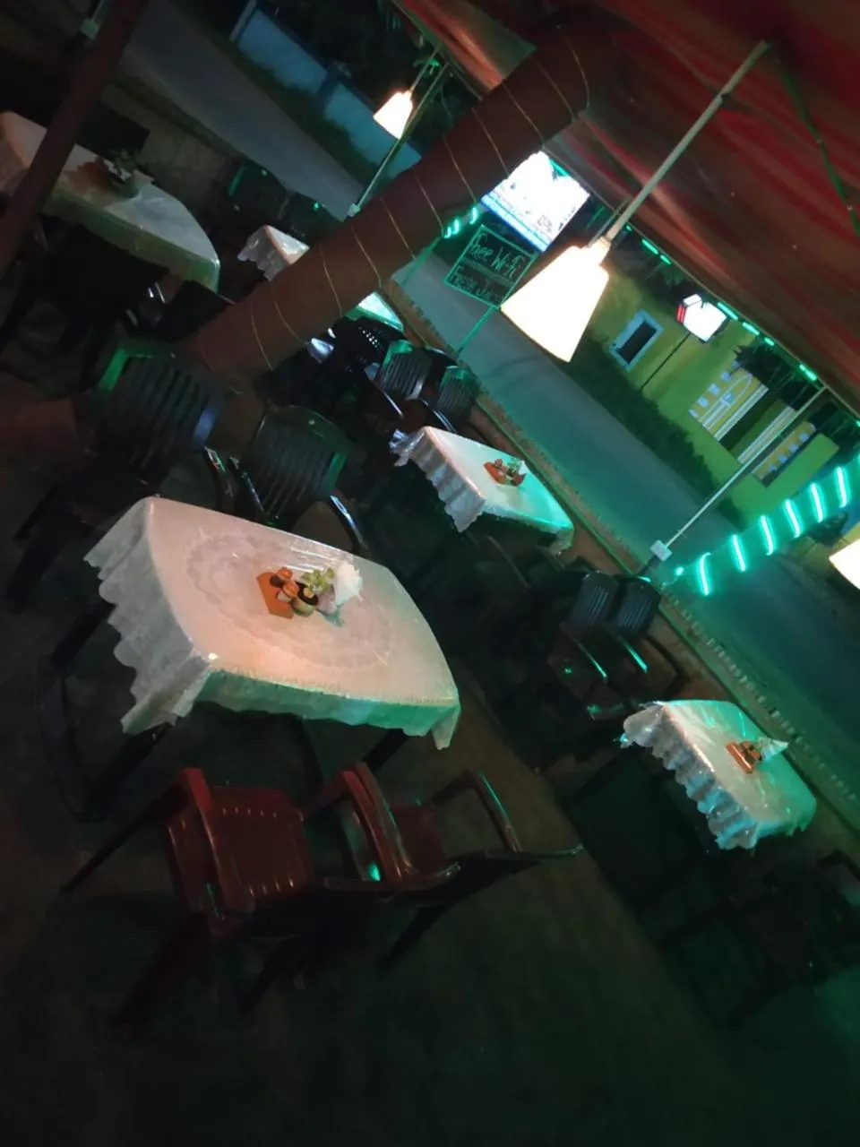 Restaurant/places to eat in Mama Mids Home