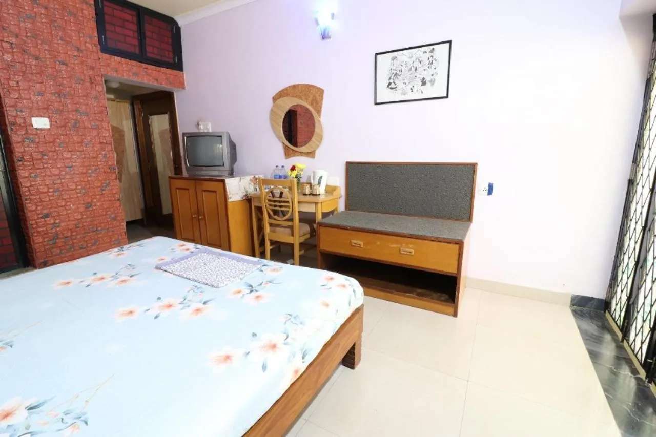 Bedroom, Bed in Mama Mids Home