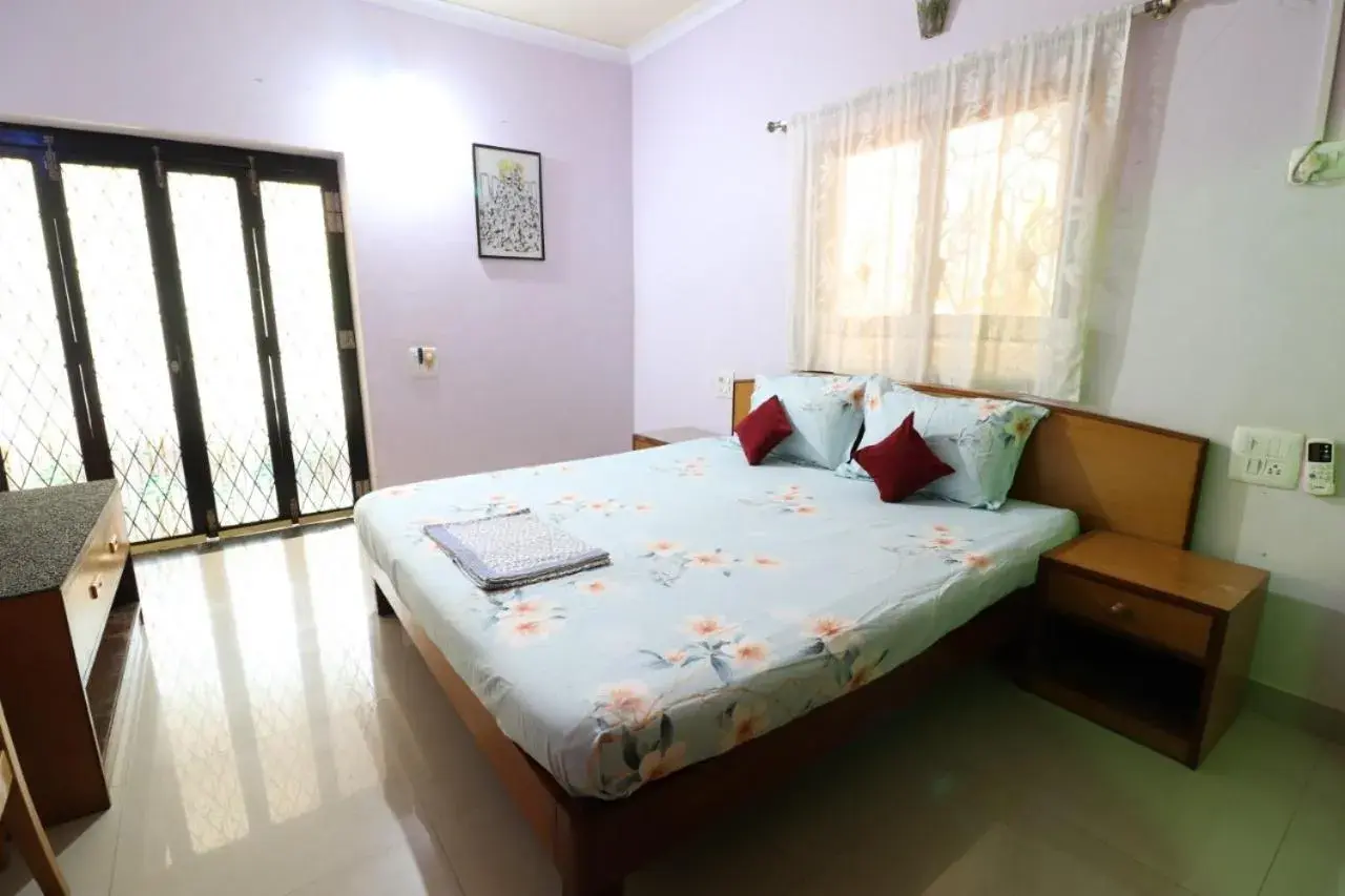 Bedroom, Bed in Mama Mids Home Bedroom, Bed in Mama Mids Home