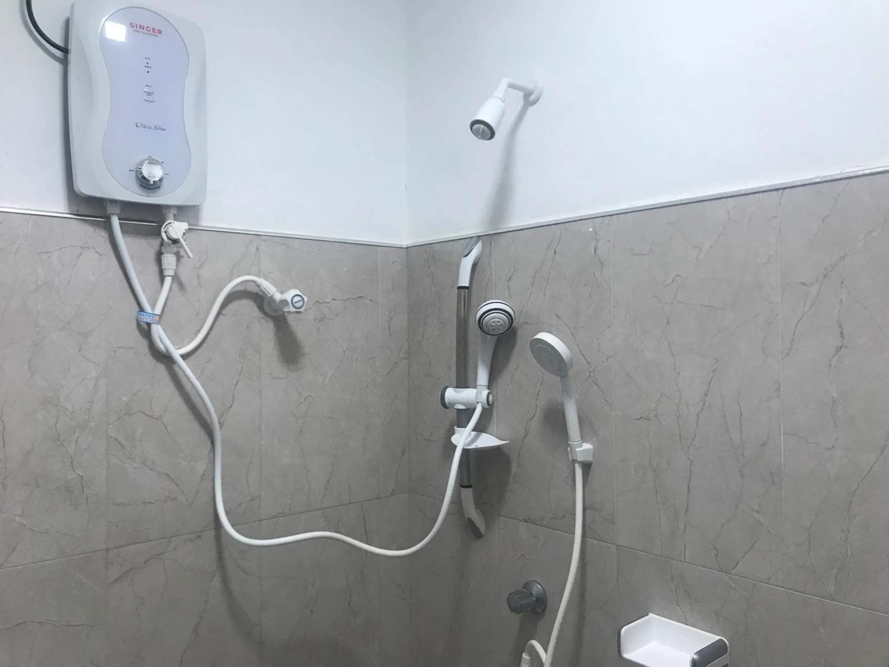 Bathroom in Hotel Camorich