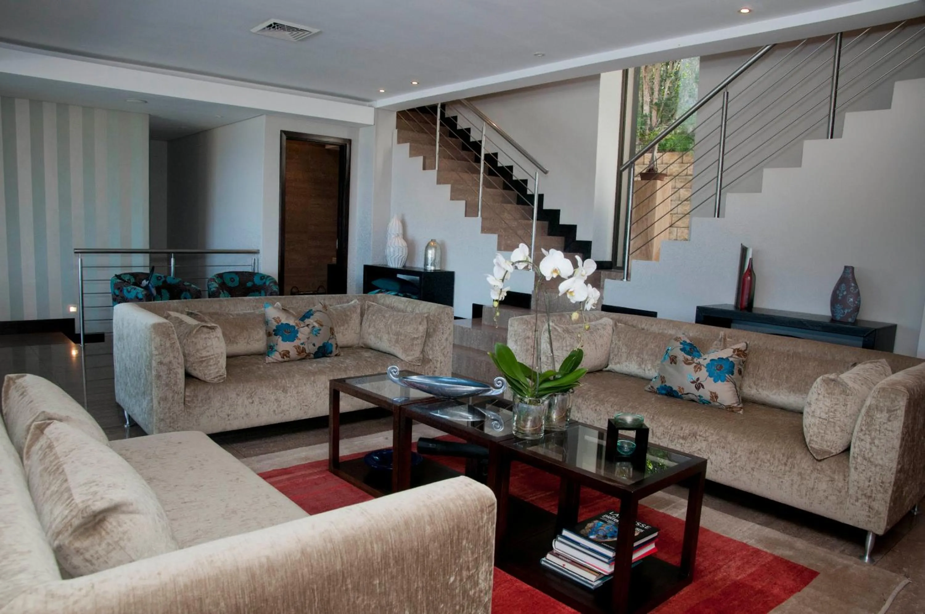 Communal lounge/ TV room in The Mount Knysna