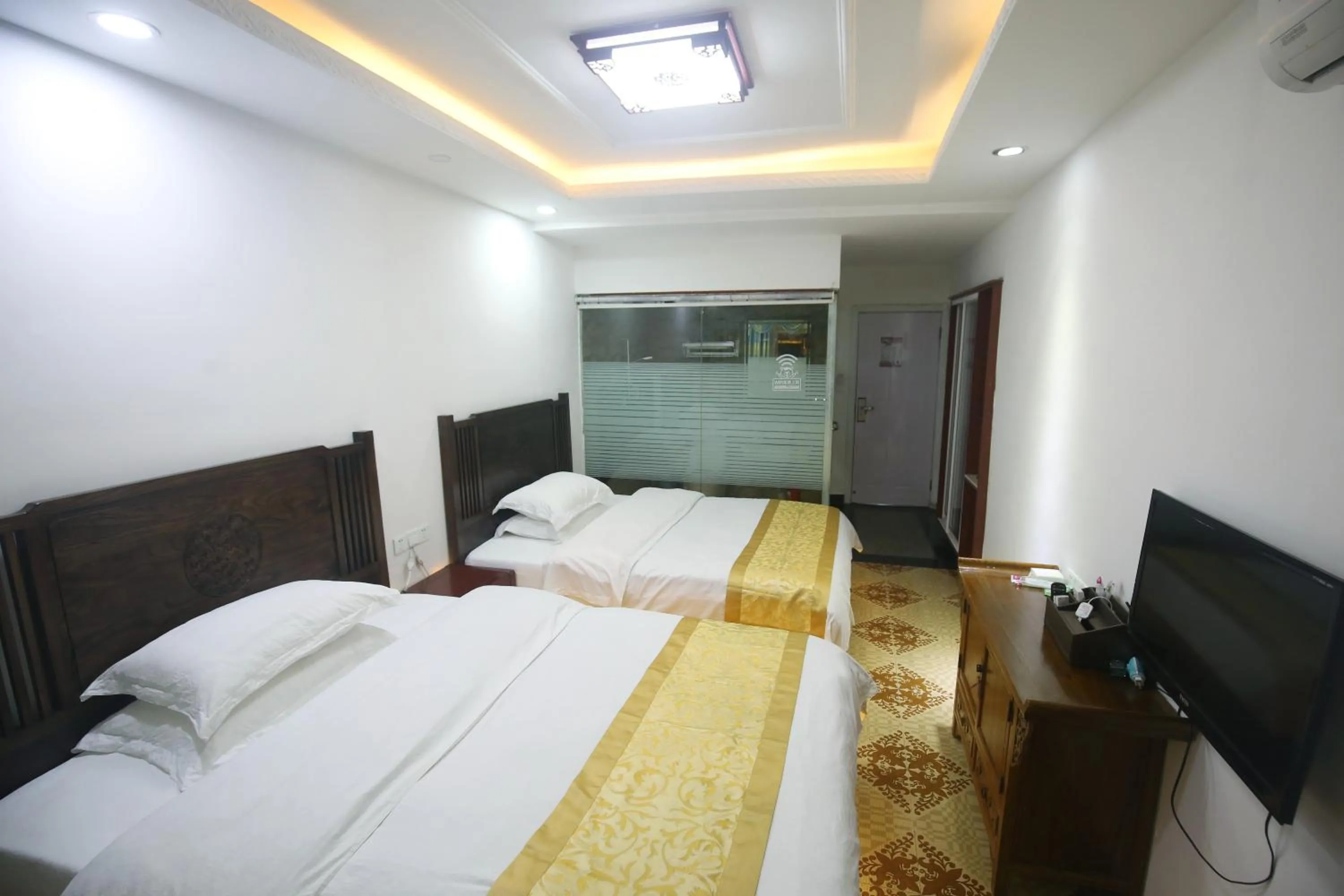 Bed in LQJ Riverside Guest House