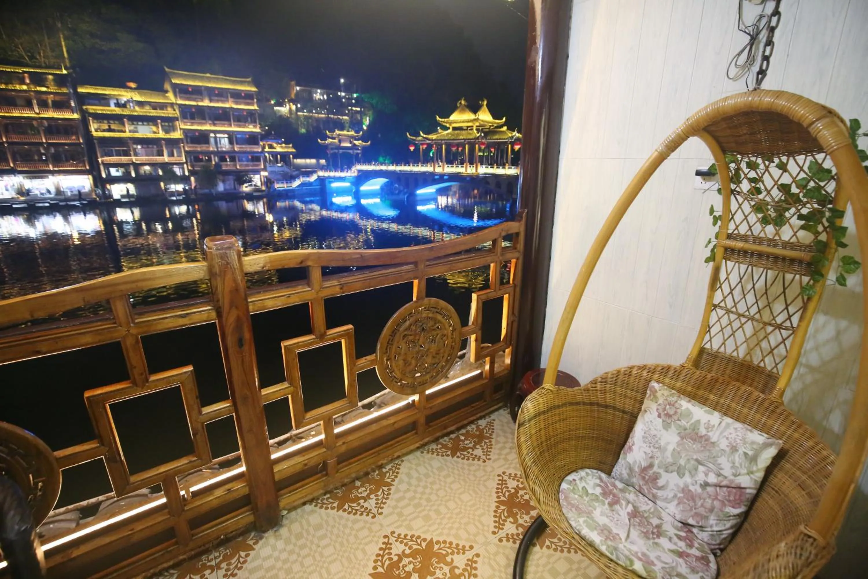 LQJ Riverside Guest House