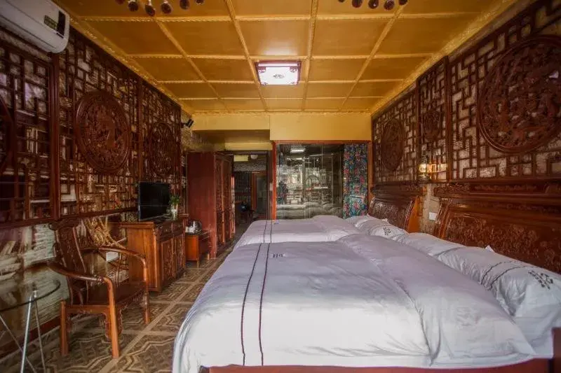 Twin Room with Balcony in LQJ Riverside Guest House Twin Room with Balcony in LQJ Riverside Guest House