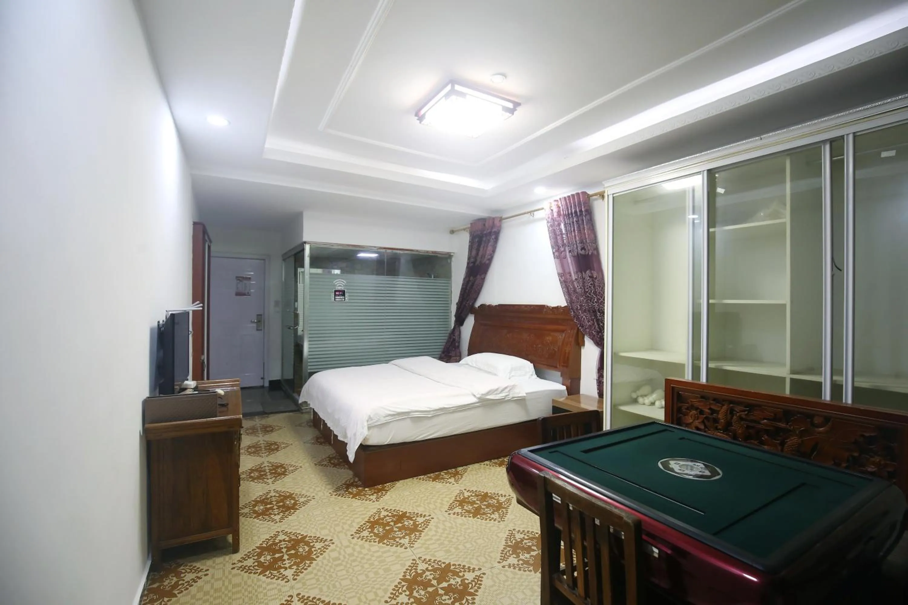 Bed in LQJ Riverside Guest House