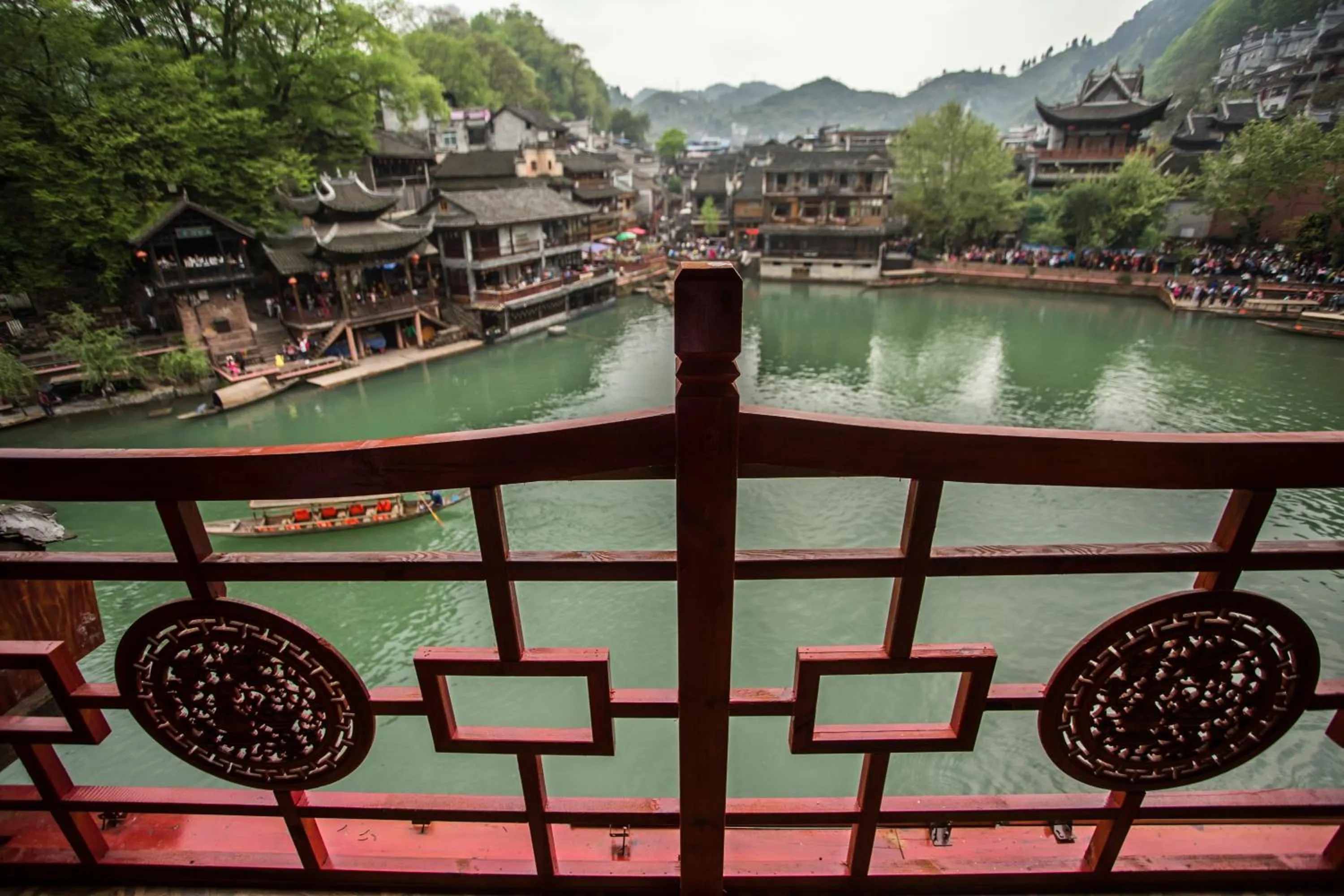 LQJ Riverside Guest House