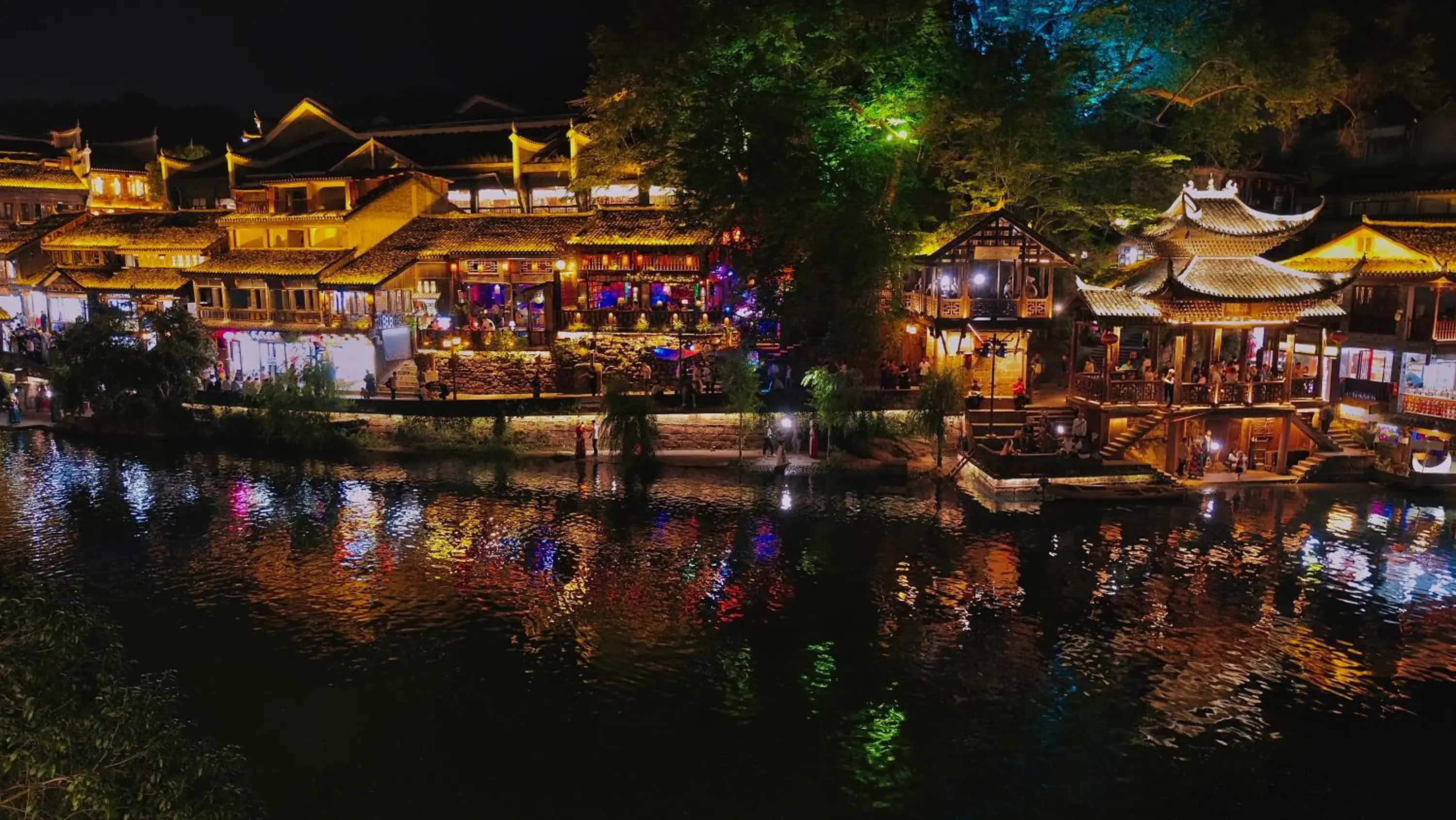 Deluxe Twin Room in LQJ Riverside Guest House Deluxe Twin Room in LQJ Riverside Guest House