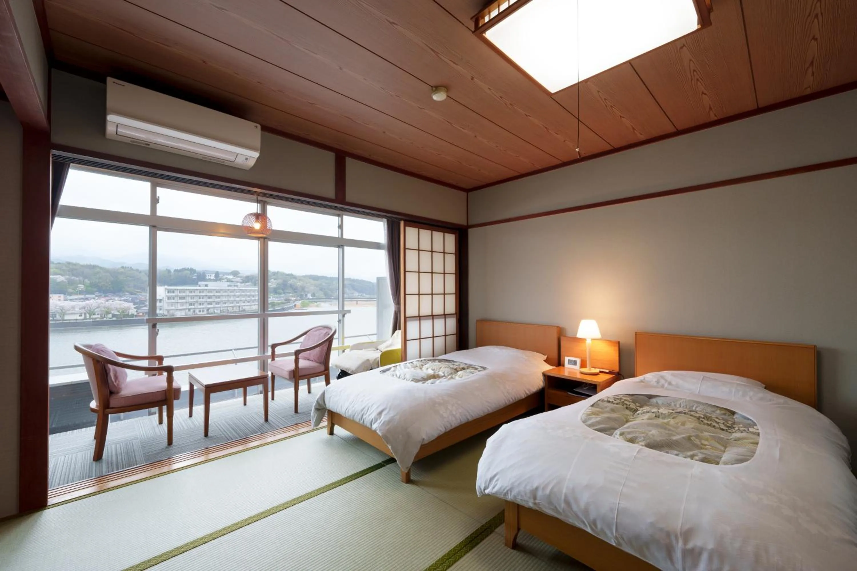 Photo of the whole room, Bed in Hita Onsen Kizantei Hotel