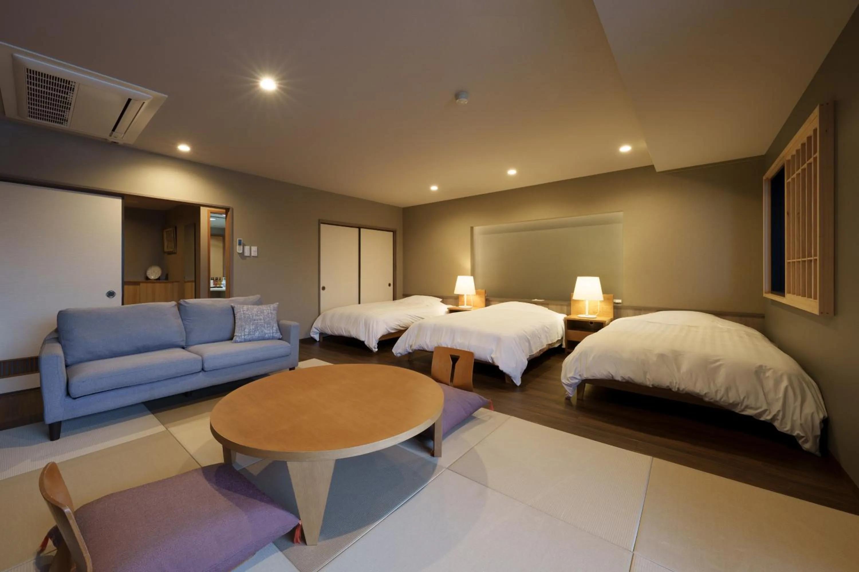 Photo of the whole room, Bed in Hita Onsen Kizantei Hotel
