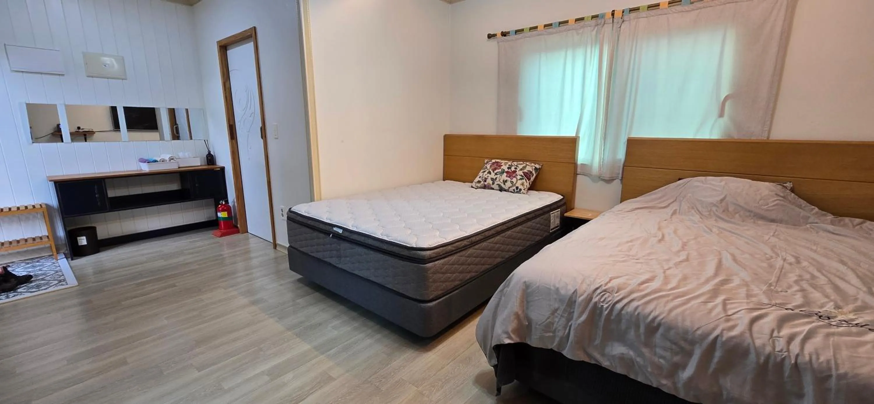 Bed in Wind Jeju Cafe & Pension