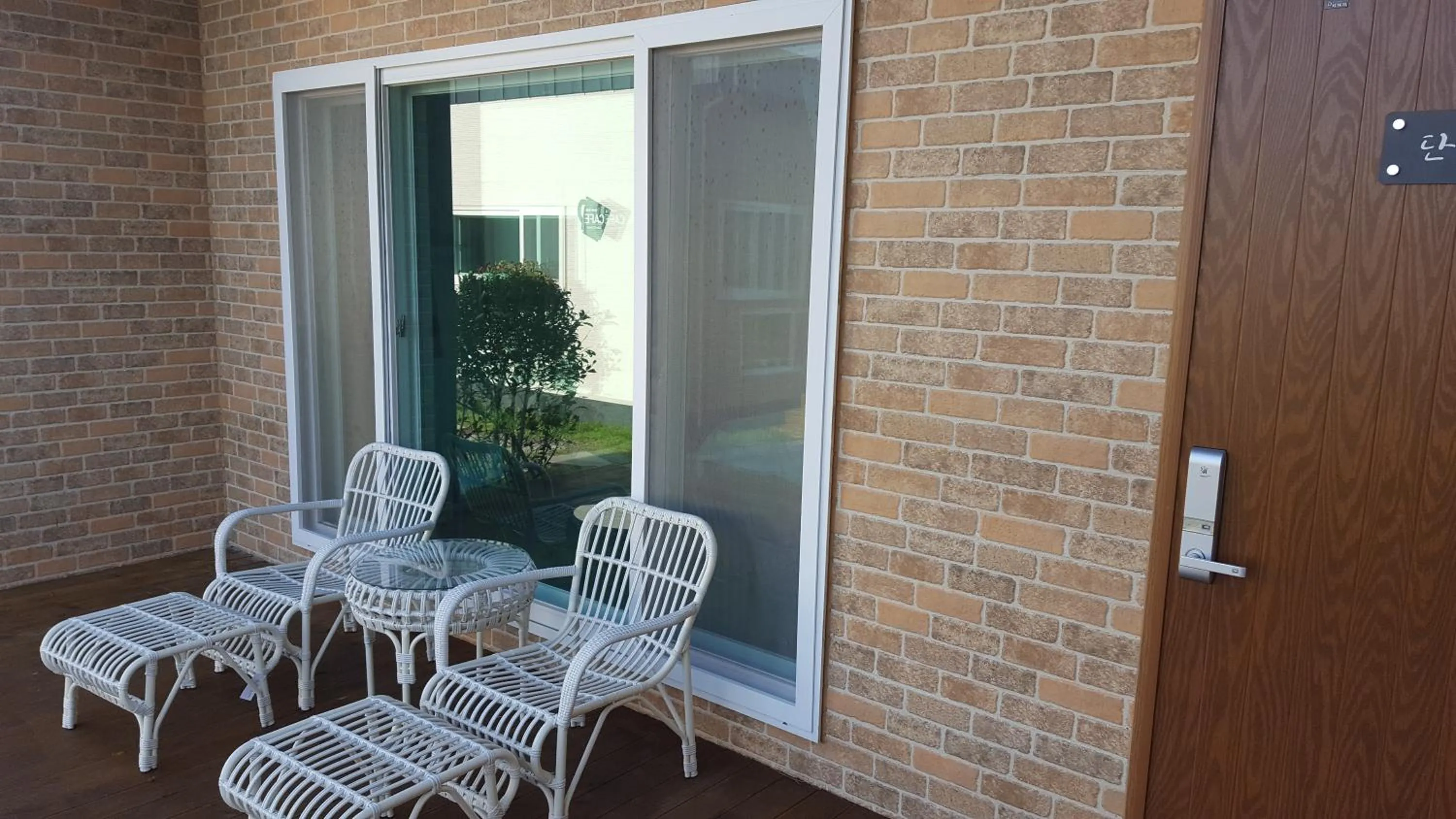 Balcony/Terrace in Wind Jeju Cafe & Pension
