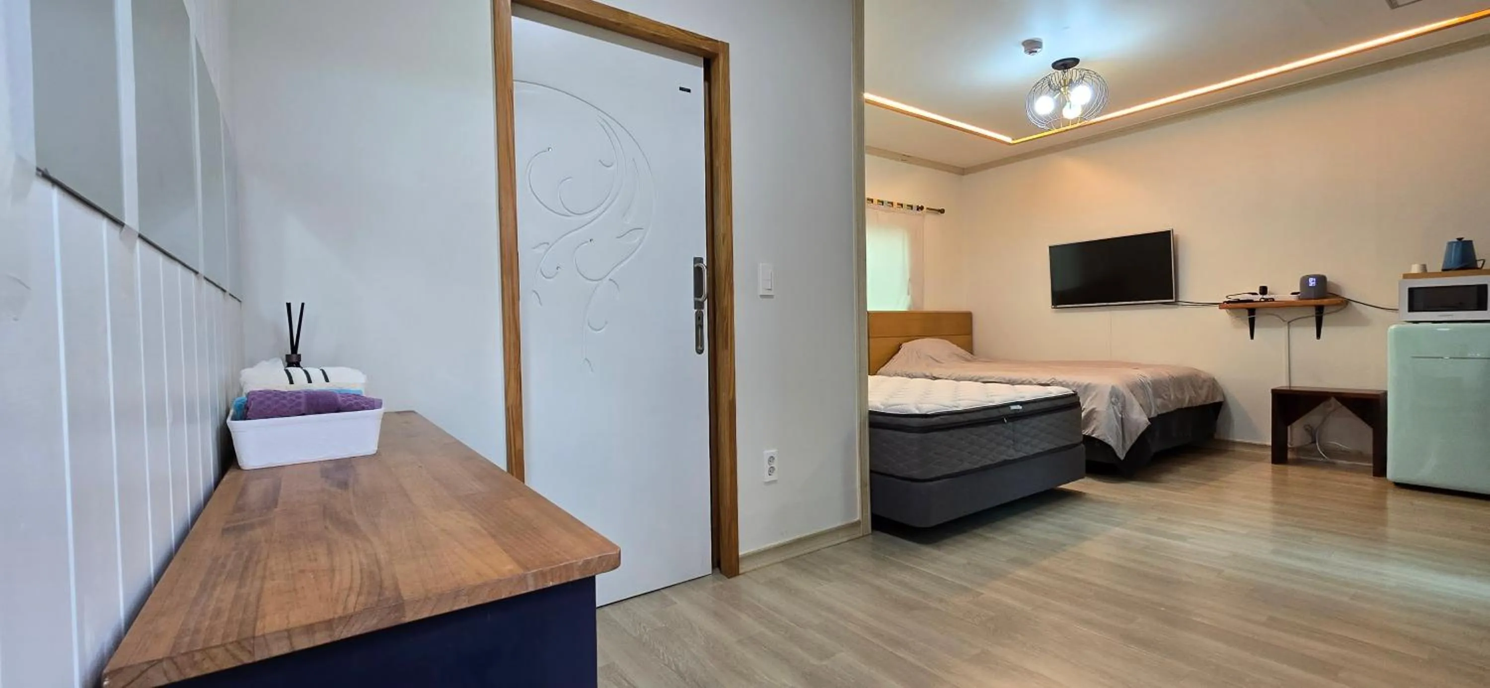 Bed in Wind Jeju Cafe & Pension