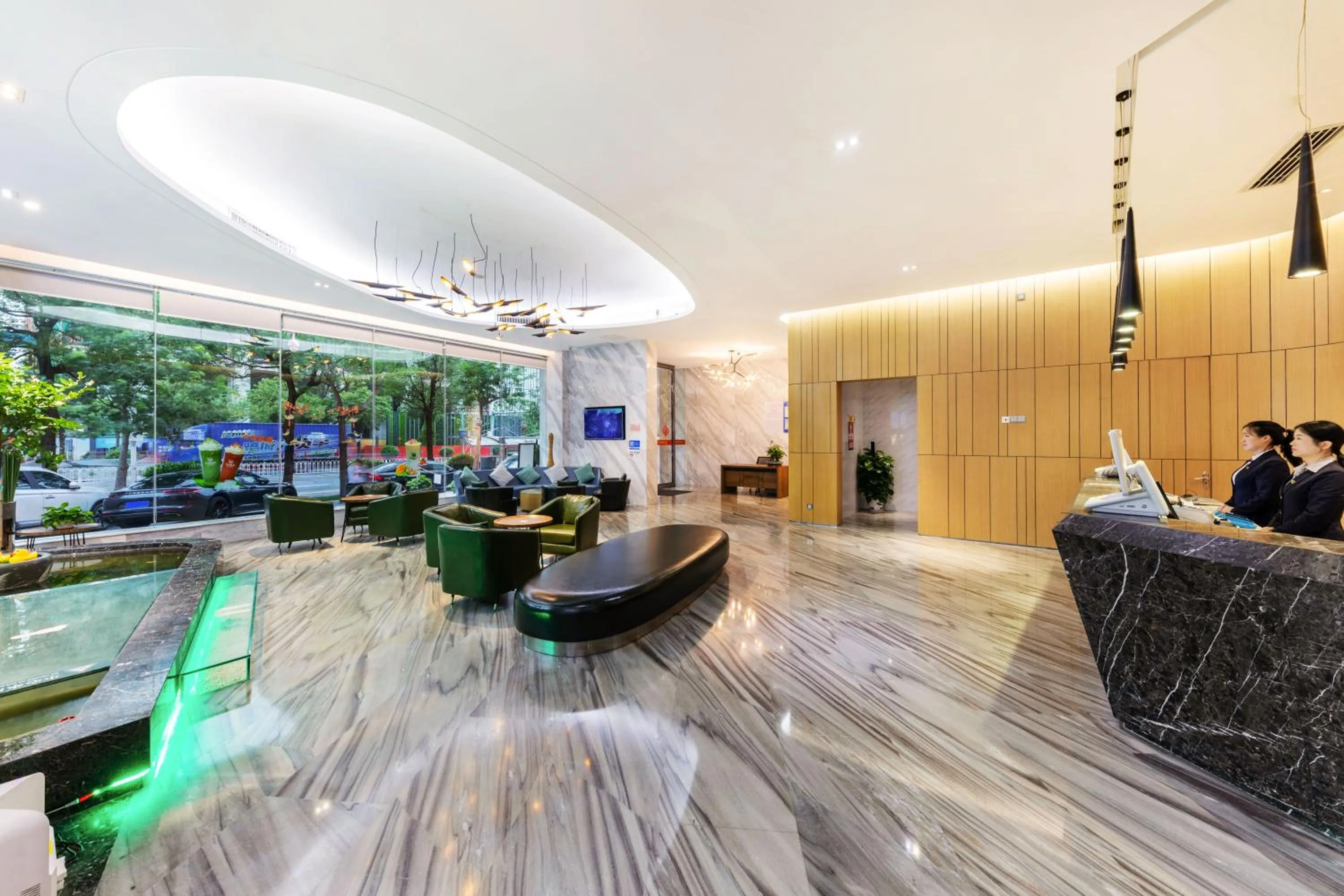 Lobby or reception in Qianhai Holiday Hotel