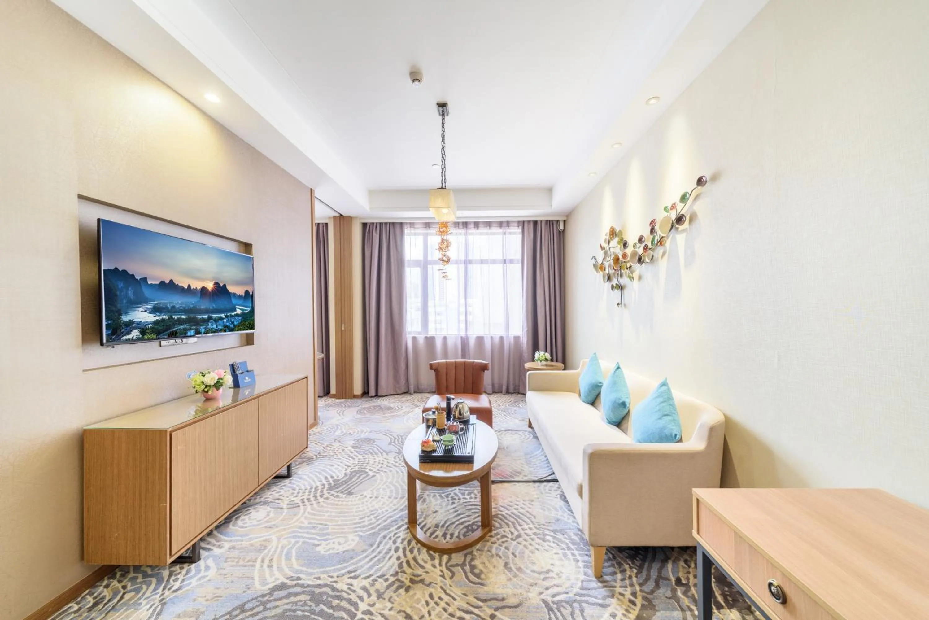 Living room in Qianhai Holiday Hotel