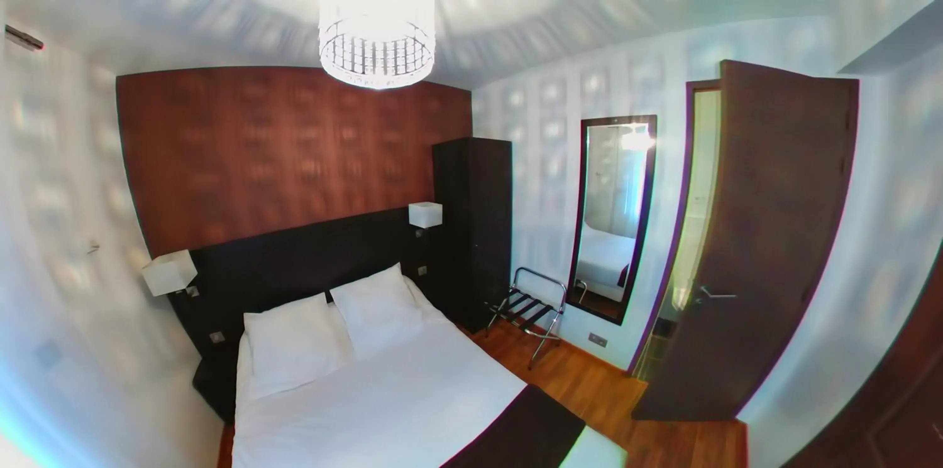Double Room - single occupancy in Hotel Au Bon Coin Double Room - single occupancy in Hotel Au Bon Coin