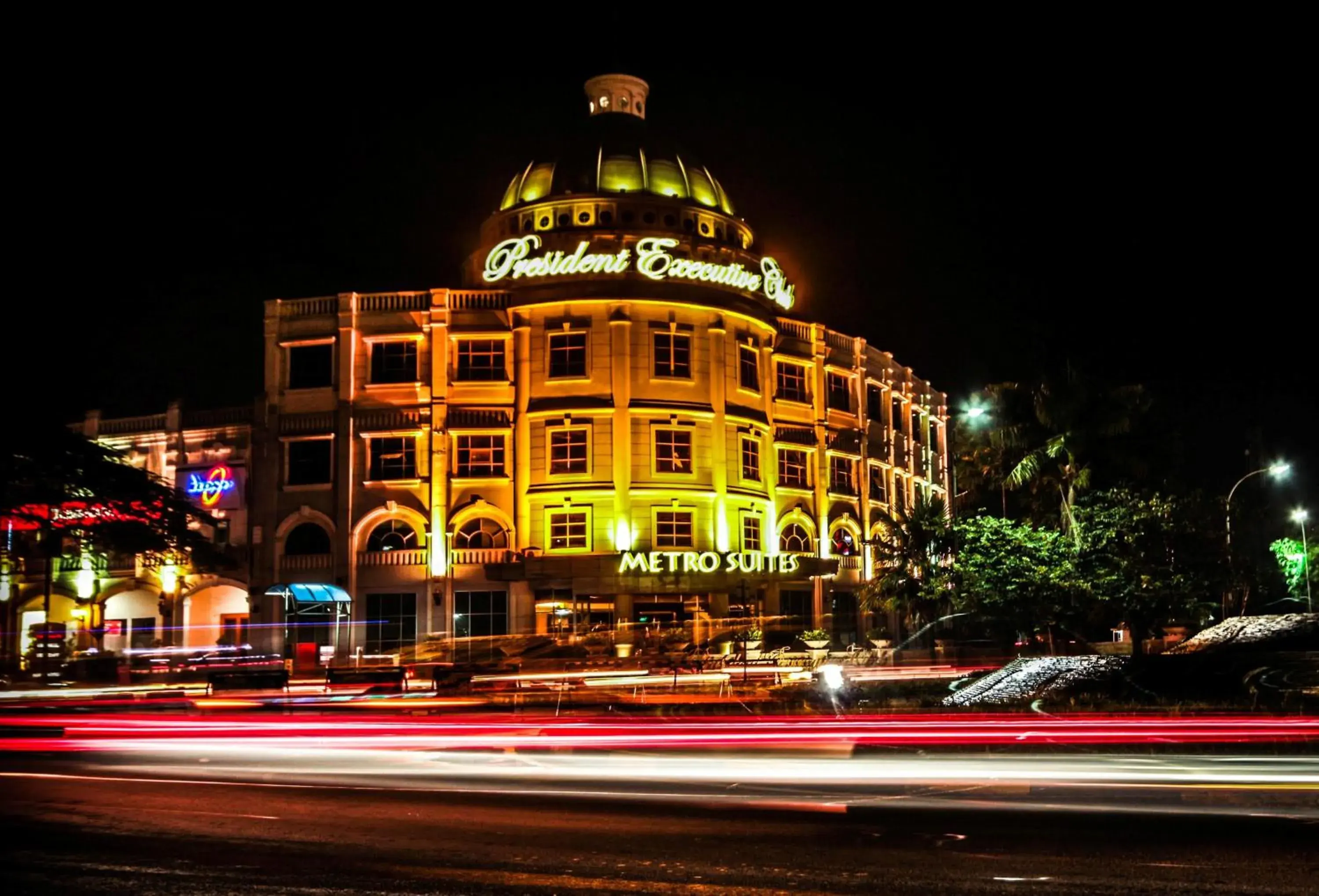 Facade/entrance in President Executive Club Facade/entrance in President Executive Club