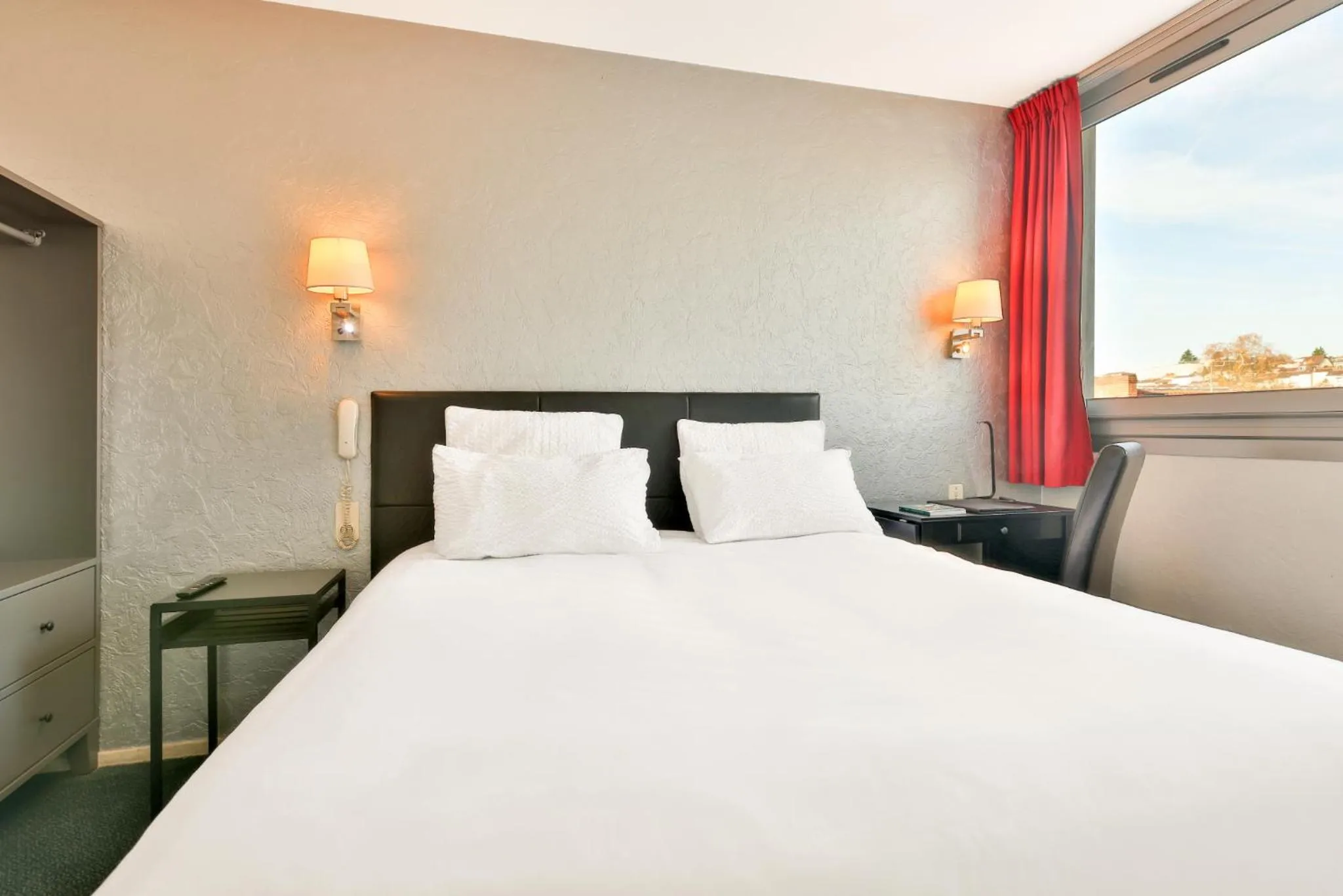 Bed in Bristol Logis Cit'Hotel Périgueux Centre