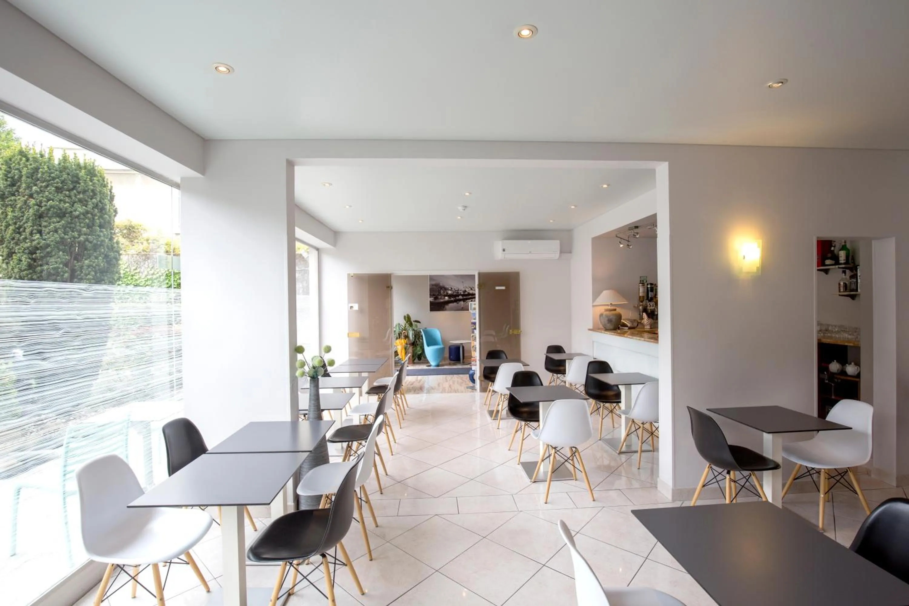 Area and facilities in Bristol Logis Cit'Hotel Périgueux Centre