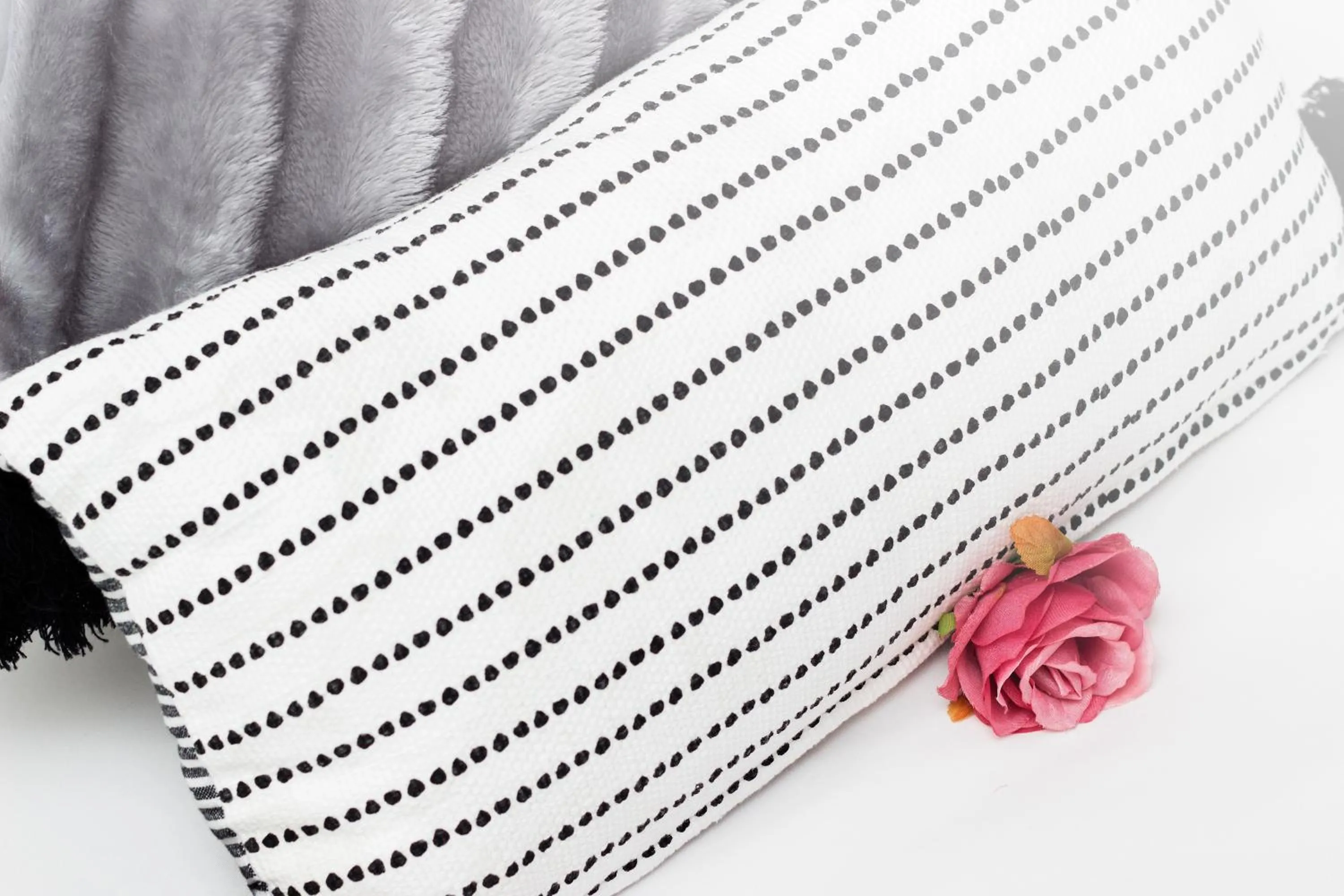 Decorative detail in King Guest Lodge