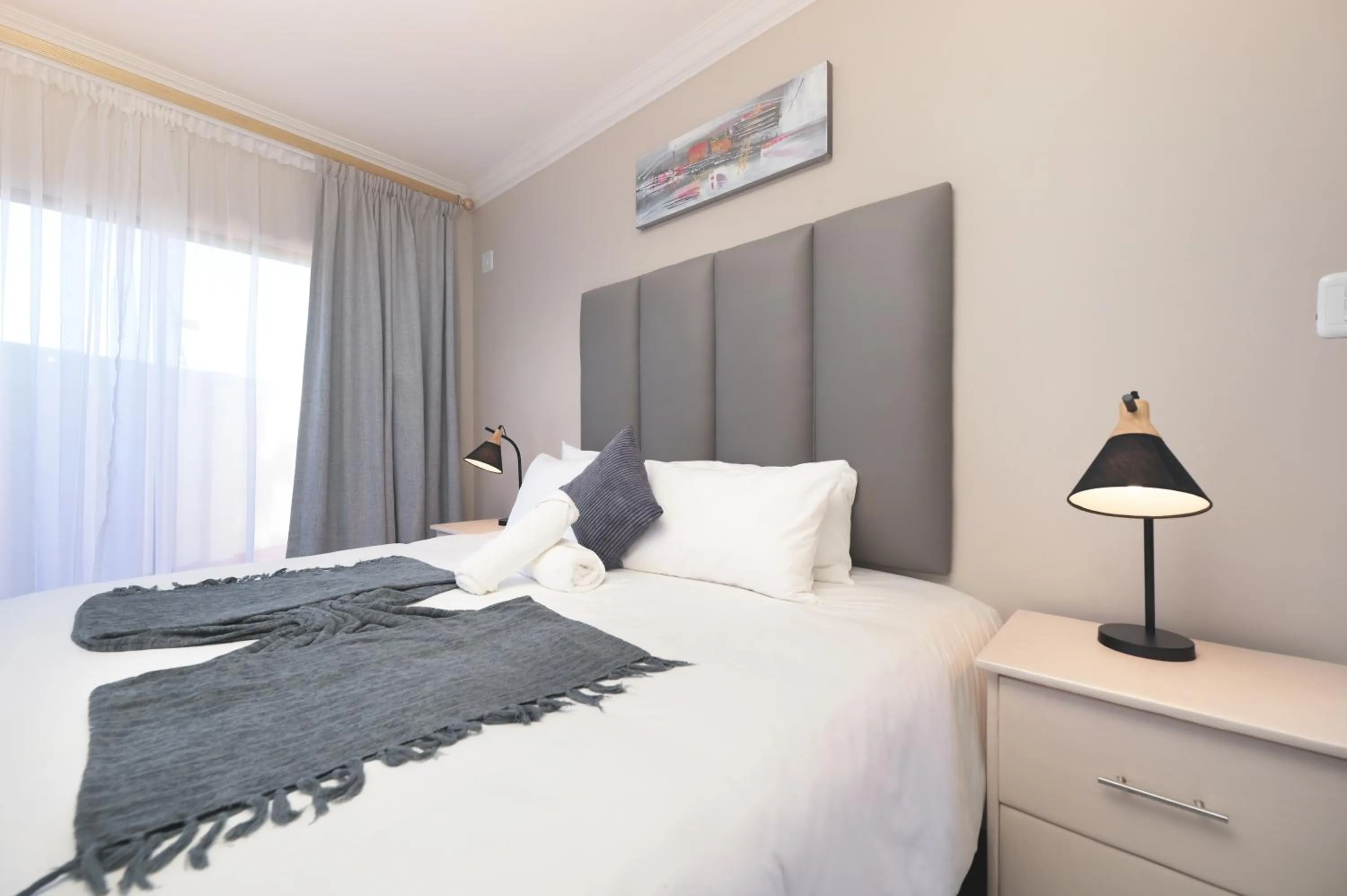 Bed in King Guest Lodge