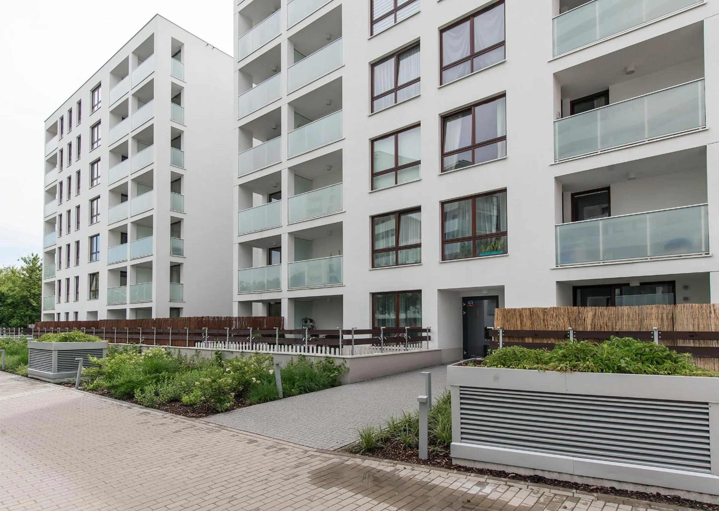 P&O Apartments EXPO XXI - at 12B Ordona Street