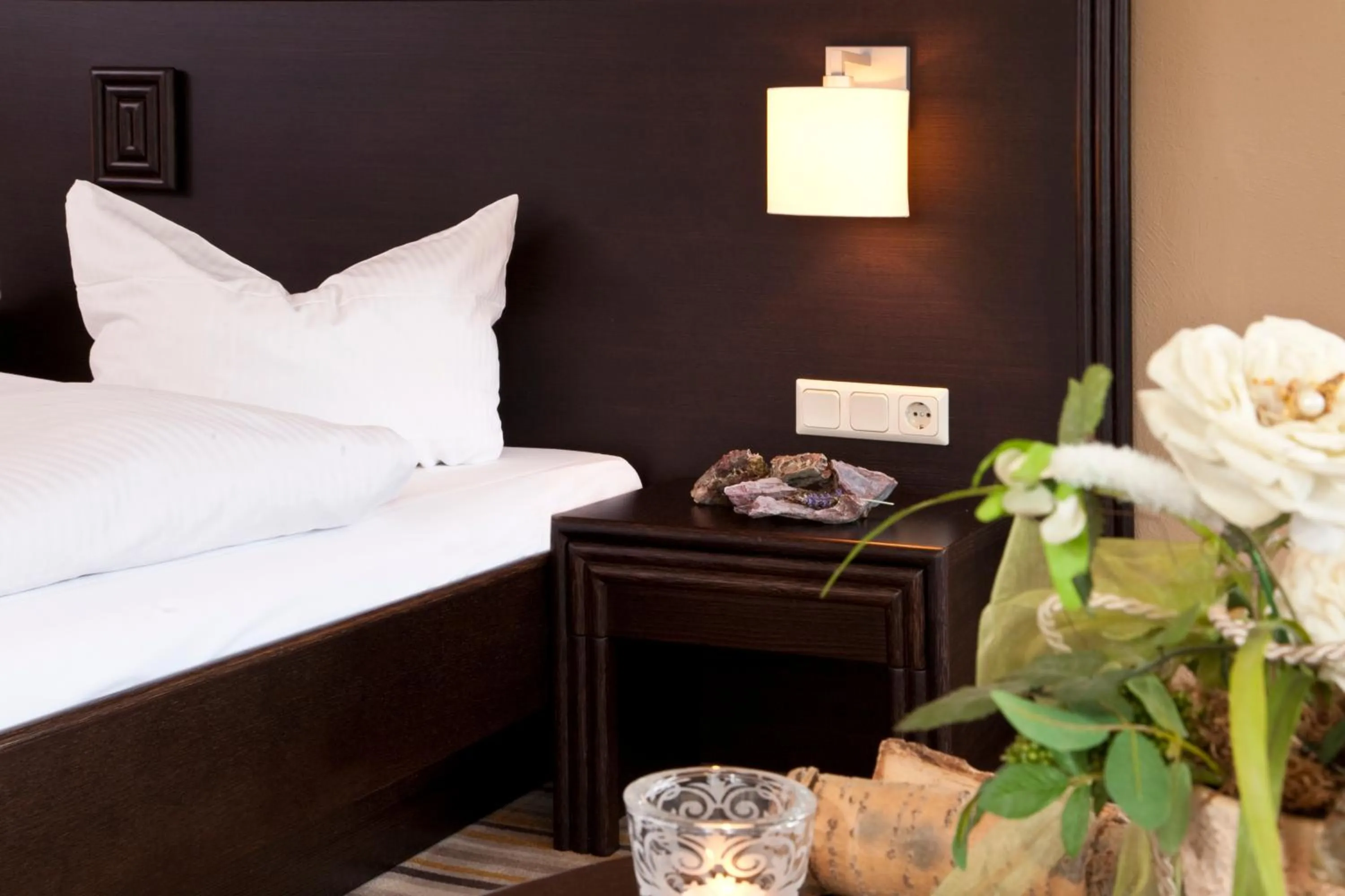 Photo of the whole room, Bed in Göbel's Gästehaus Hotel am Park