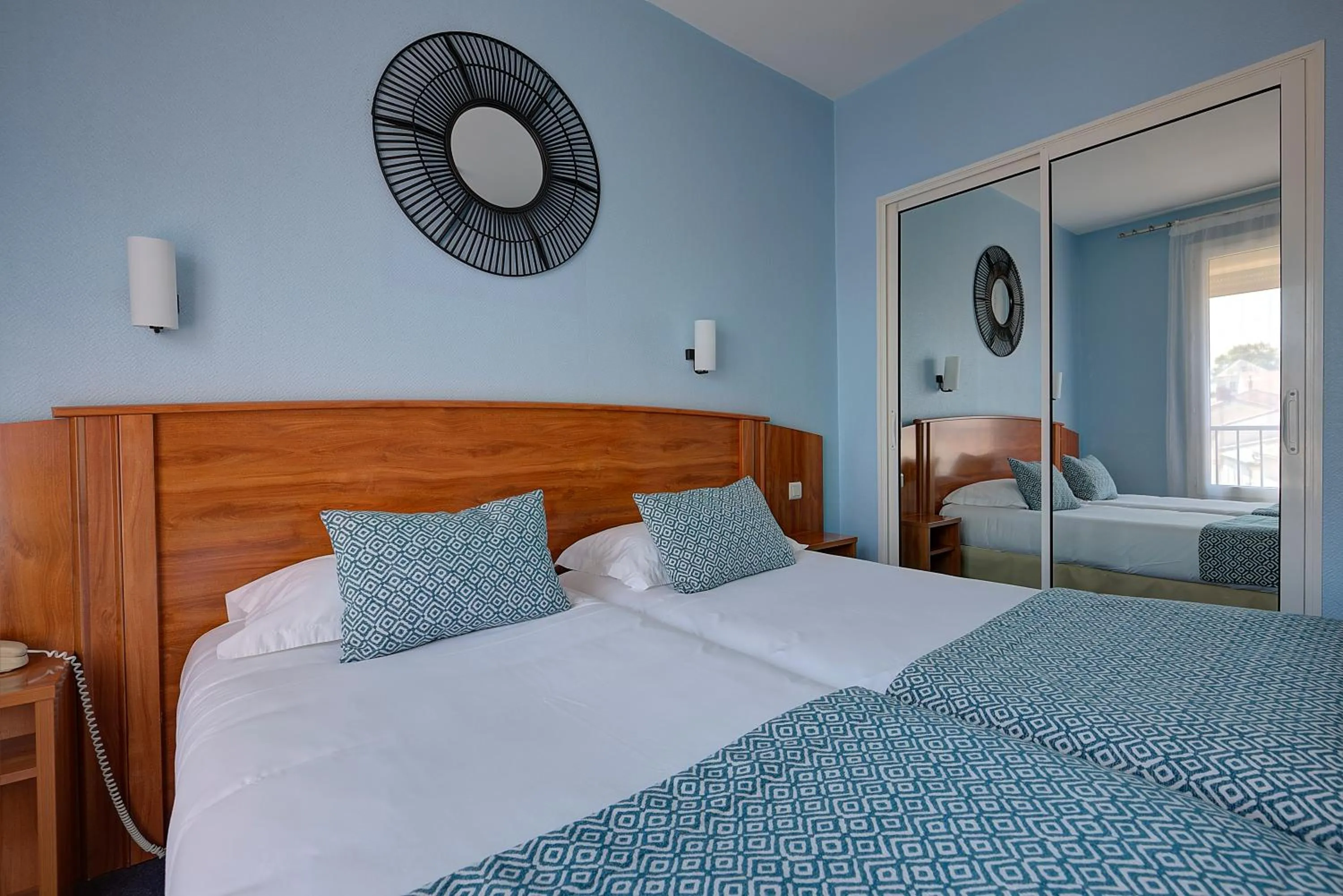 Bed in Brit Hotel Europ Bergerac