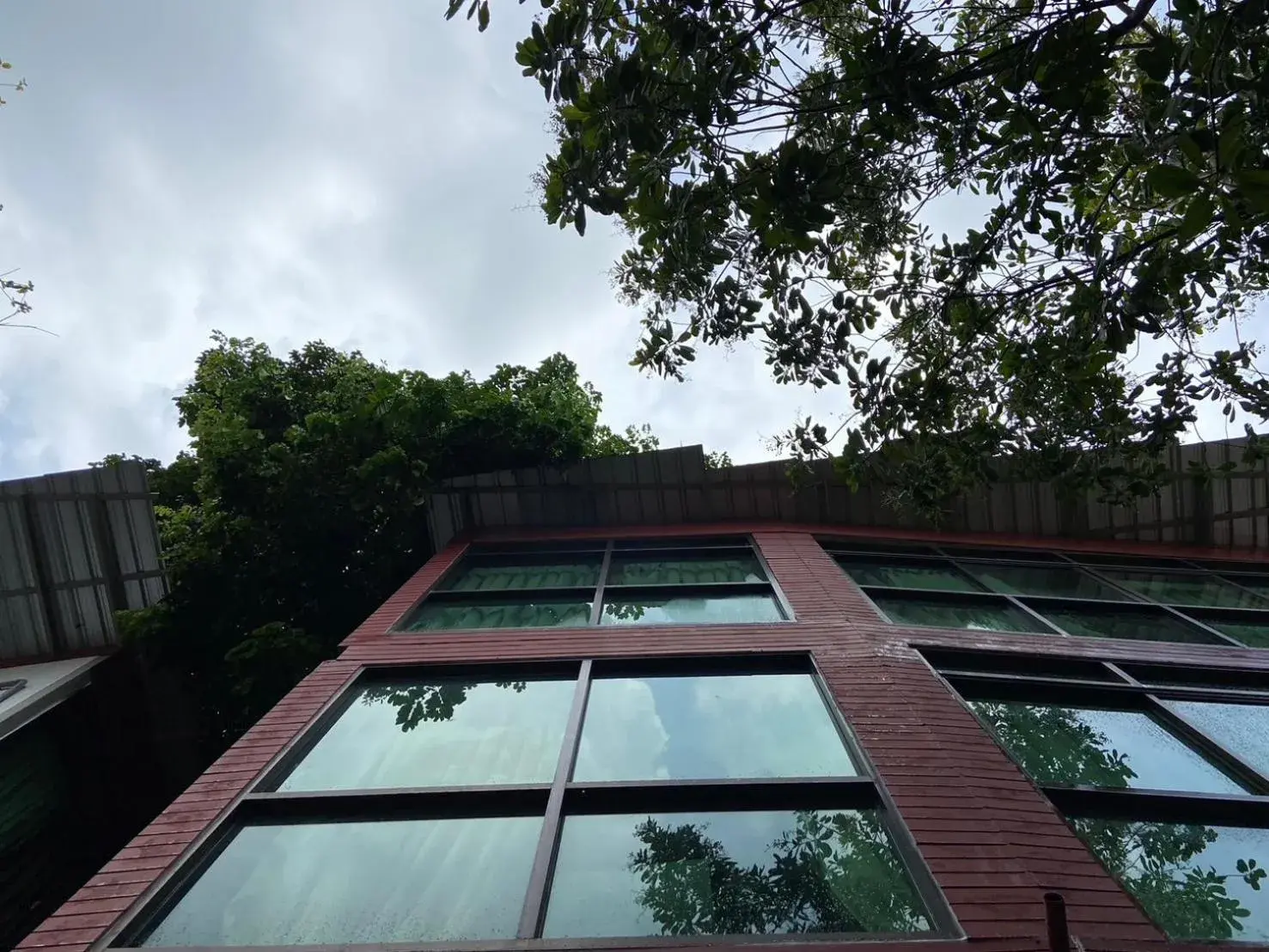 Property building in A Plus Deluxe Hotel Property building in A Plus Deluxe Hotel