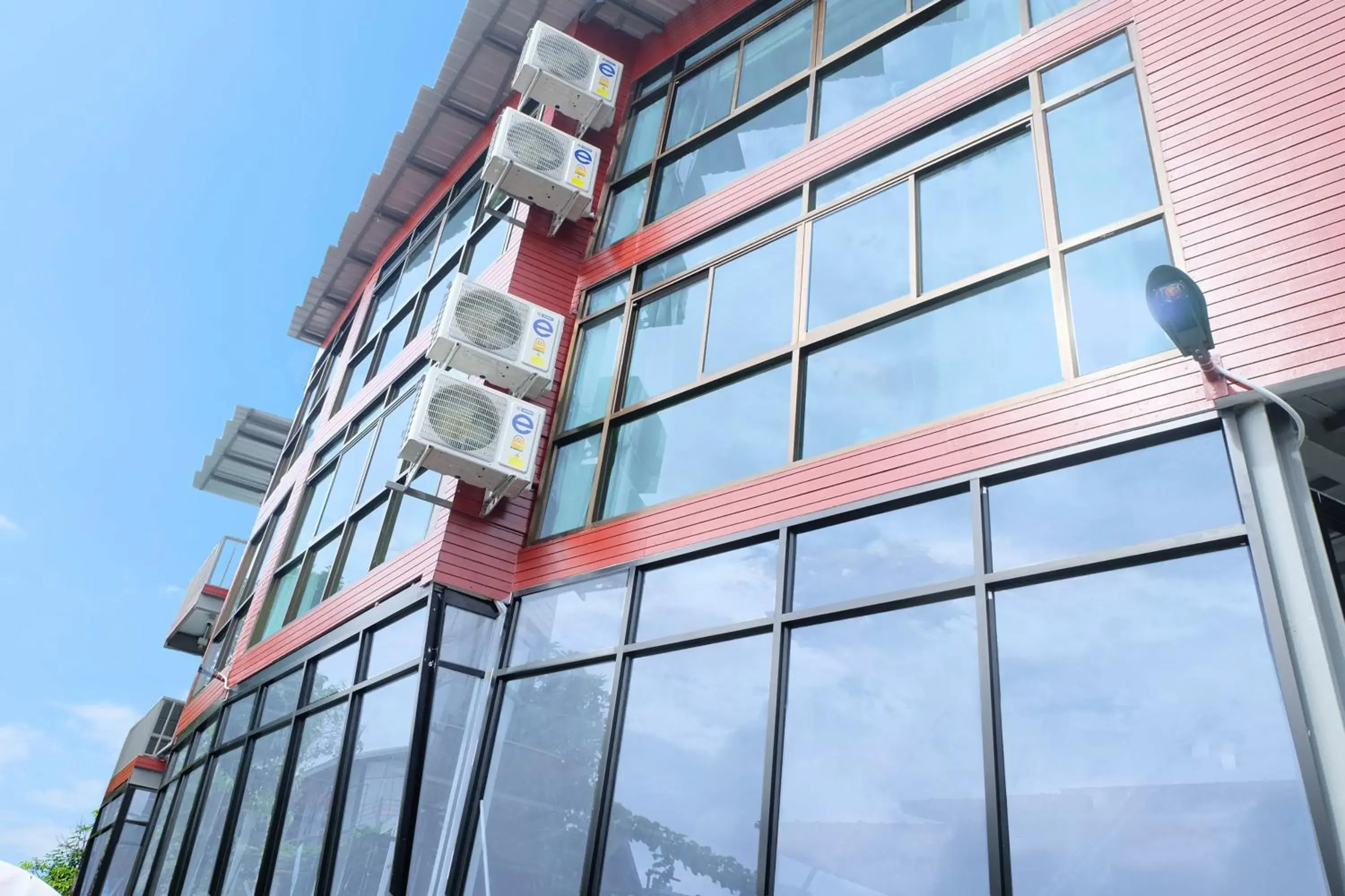 Facade/entrance in A Plus Deluxe Hotel Facade/entrance in A Plus Deluxe Hotel