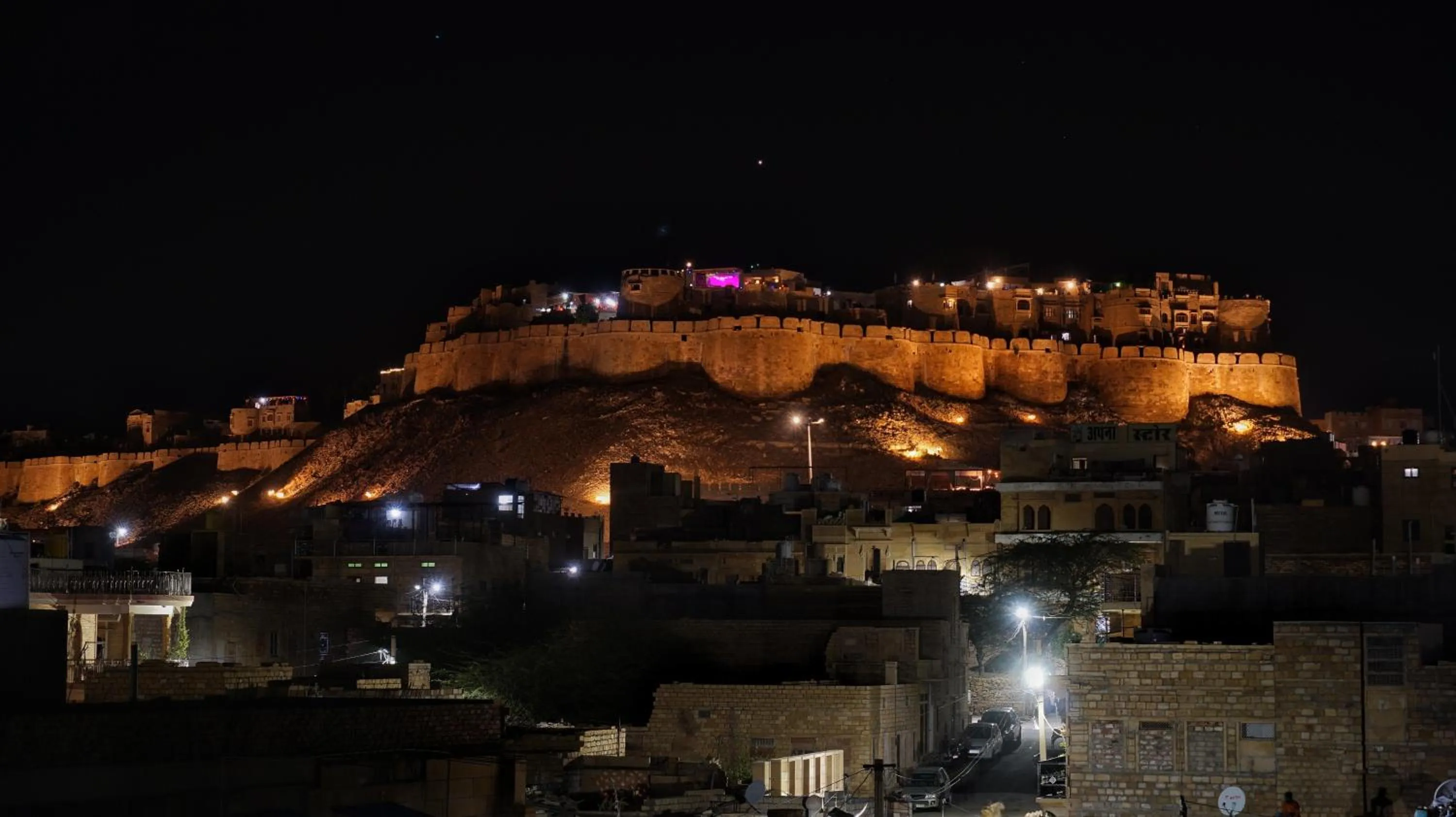 Night in Jaisalmer Hostel Crowd