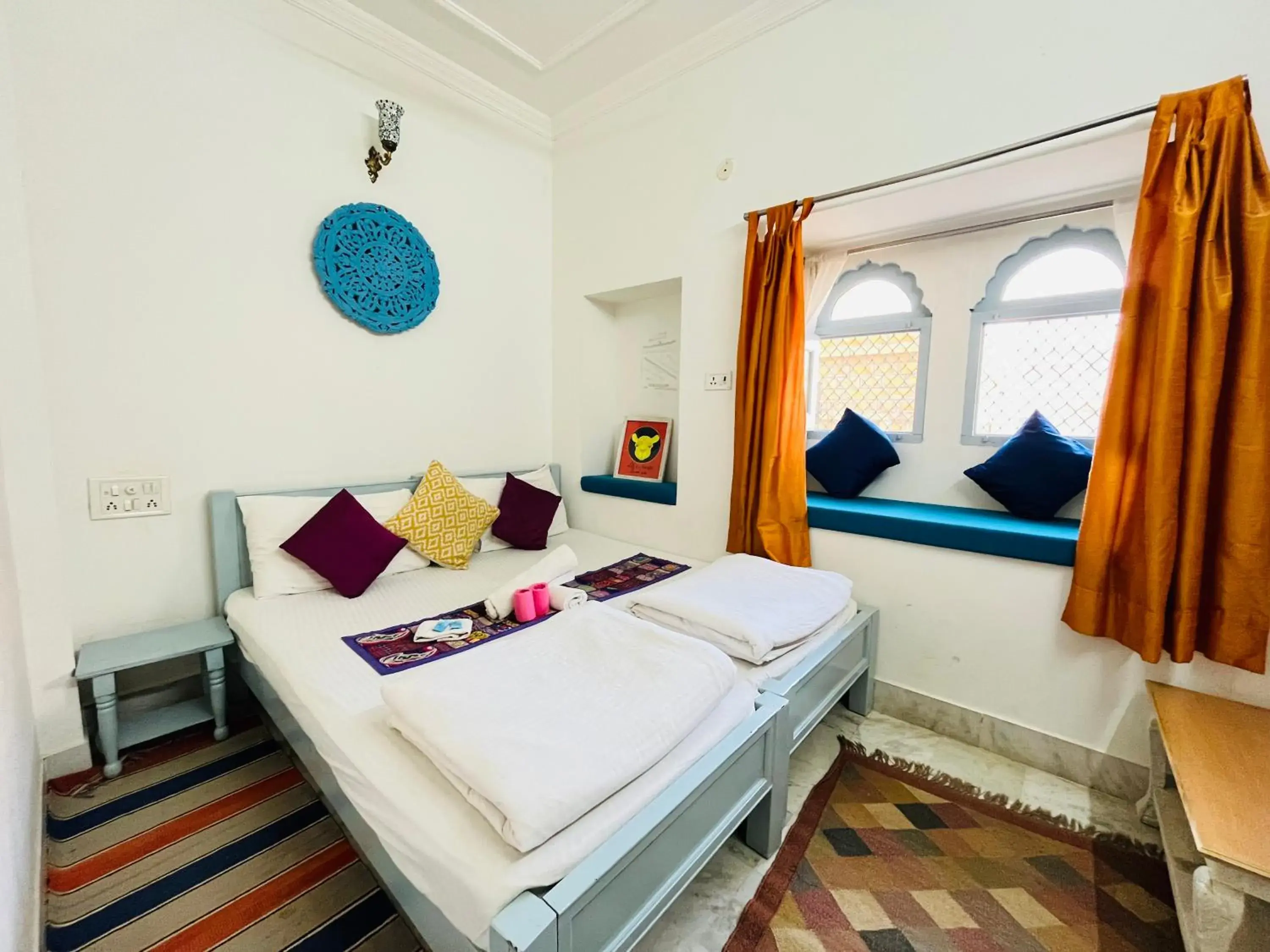 Bed in Jaisalmer Hostel Crowd Bed in Jaisalmer Hostel Crowd