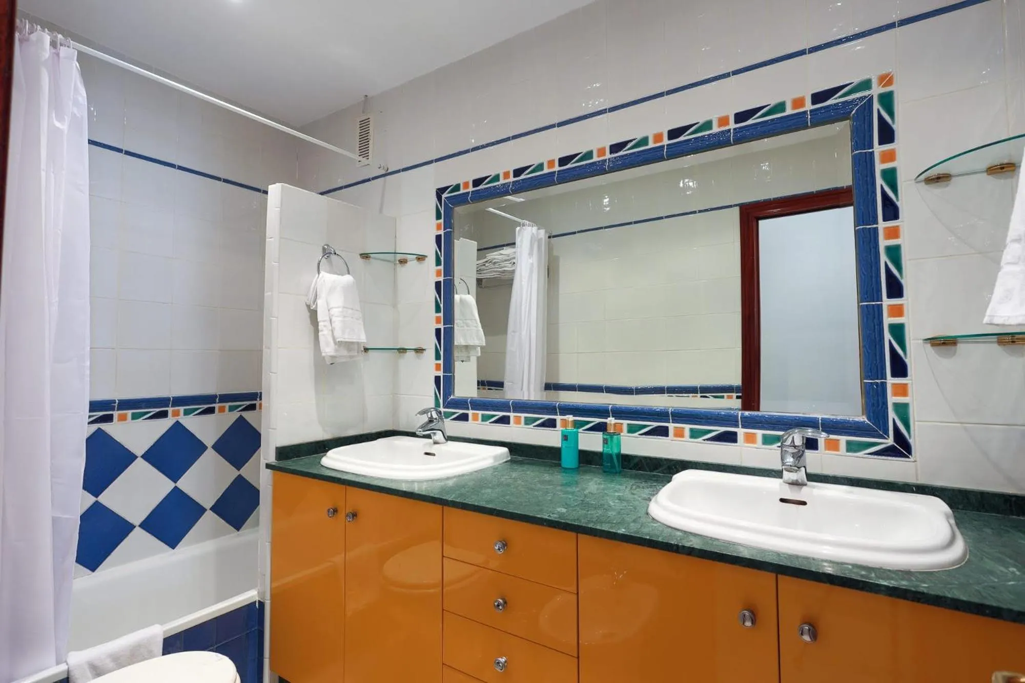 Apartamentos Los Cantaros