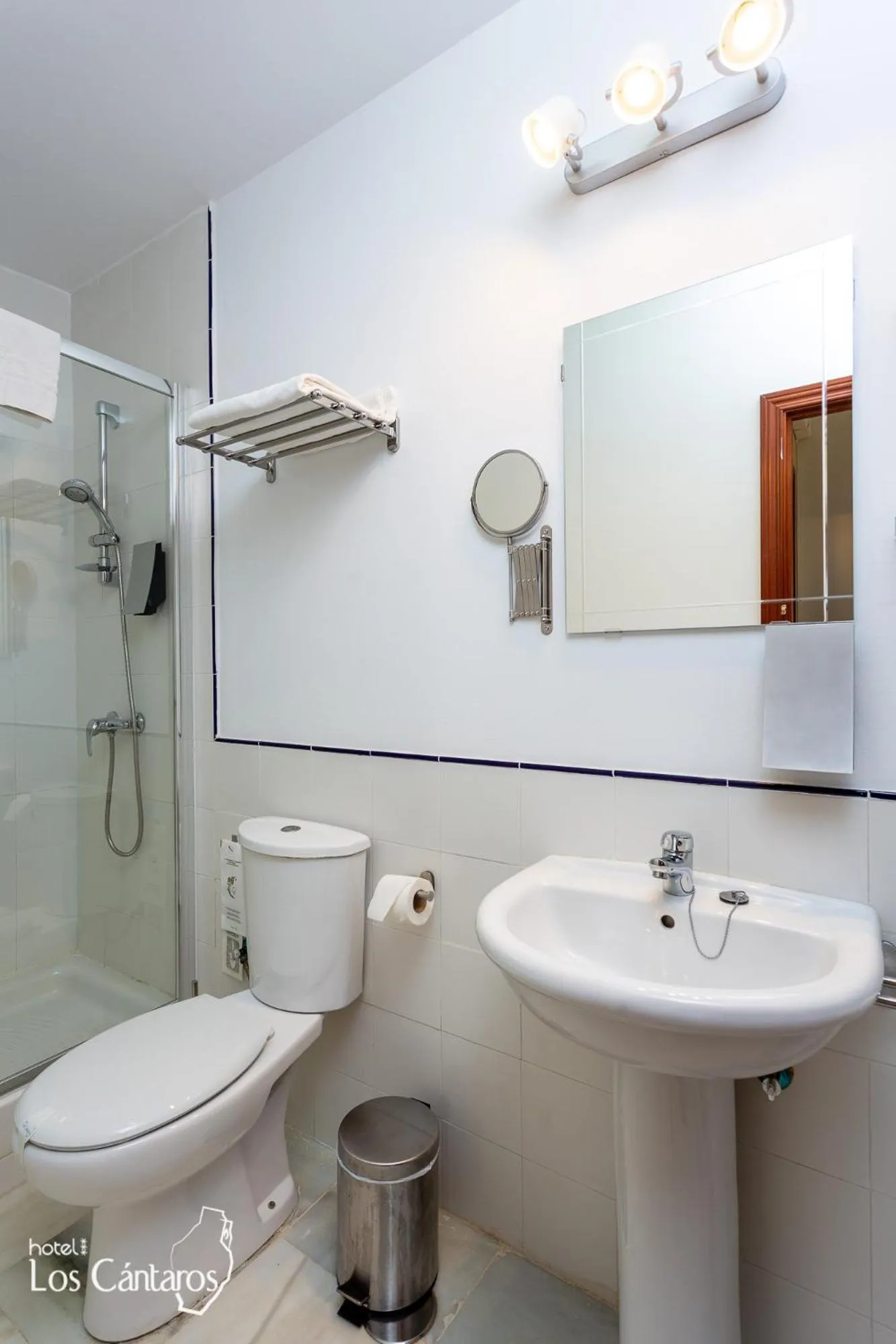 Bathroom in Apartamentos Los Cantaros